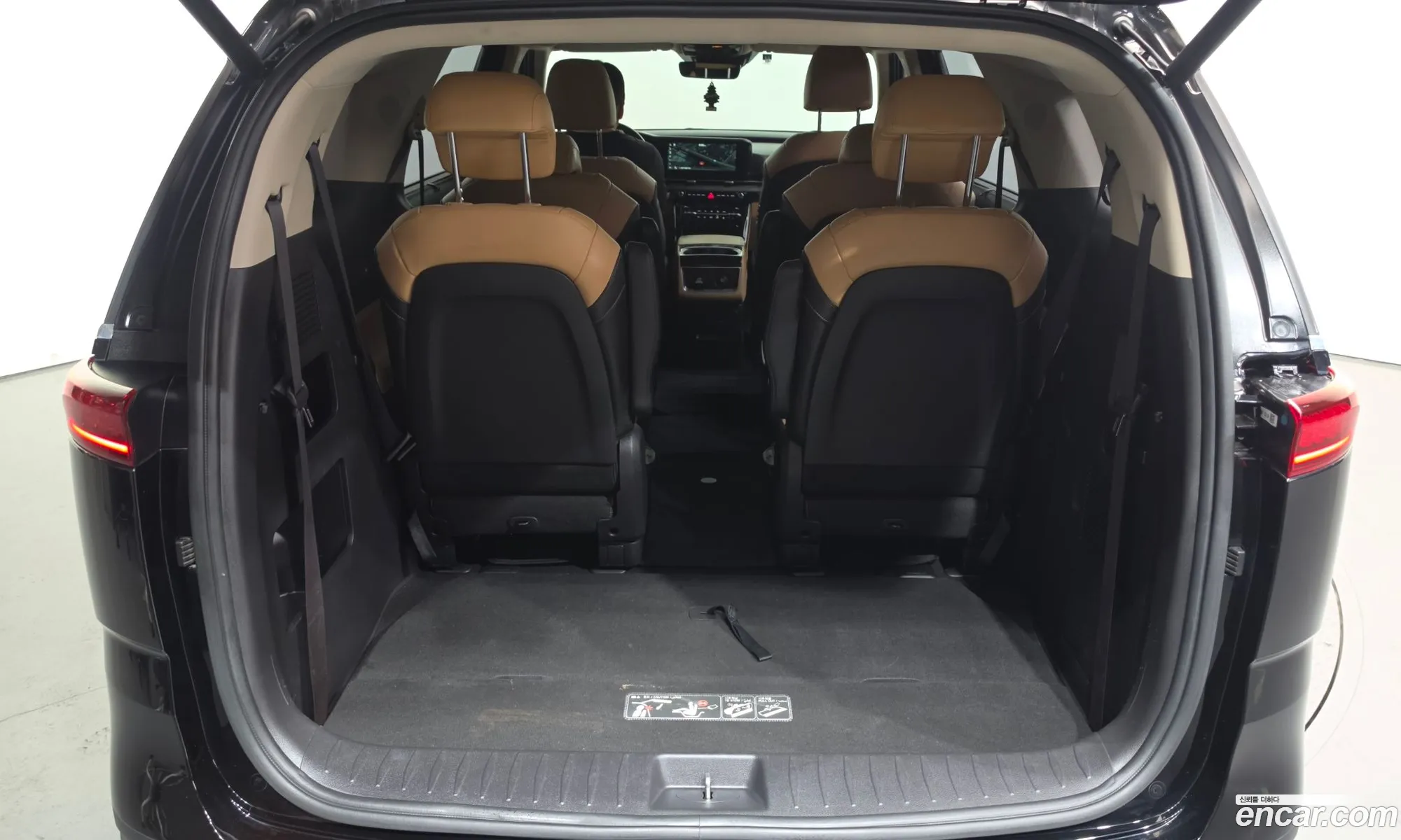 Kia Carnival 2021 — 29