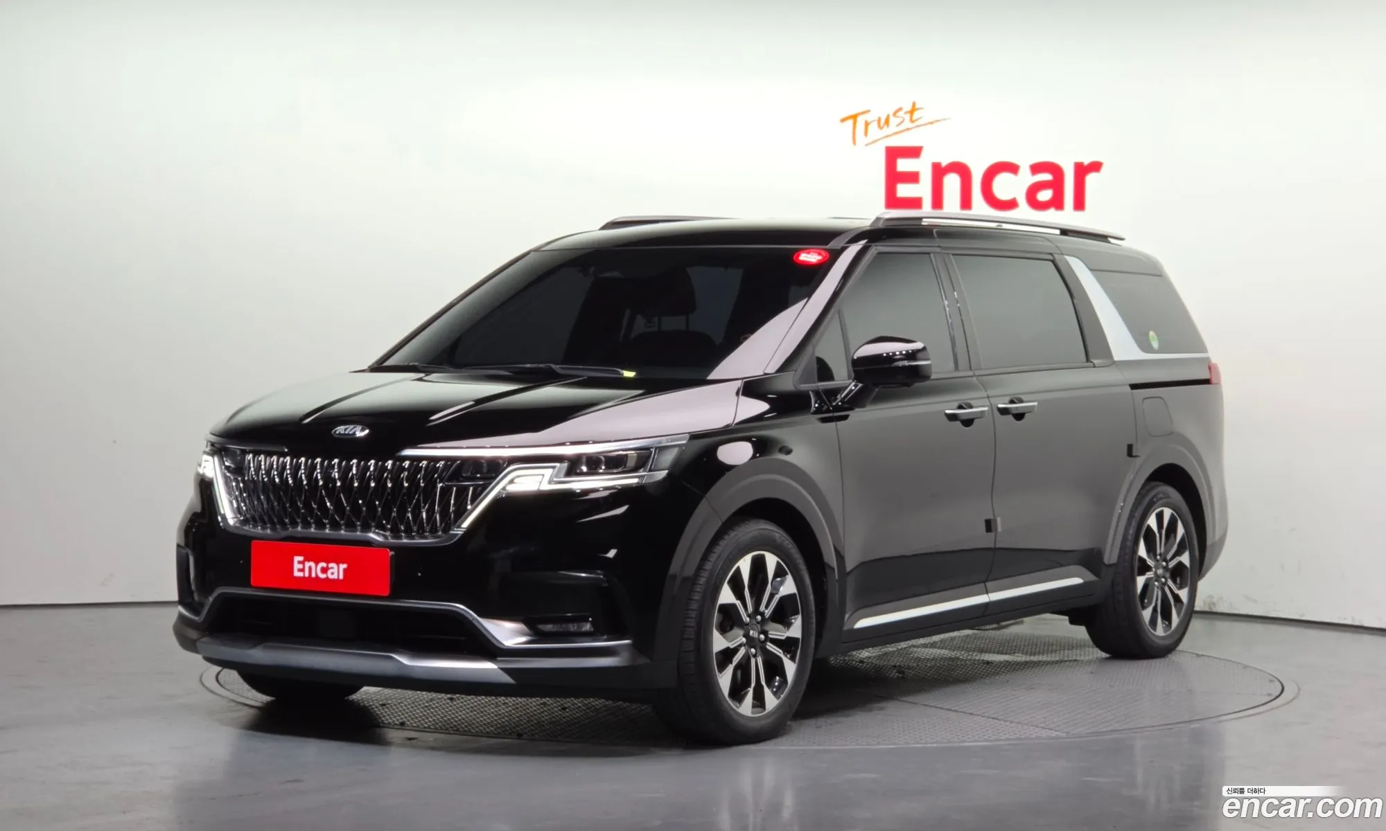 Kia Carnival 2021 — 17