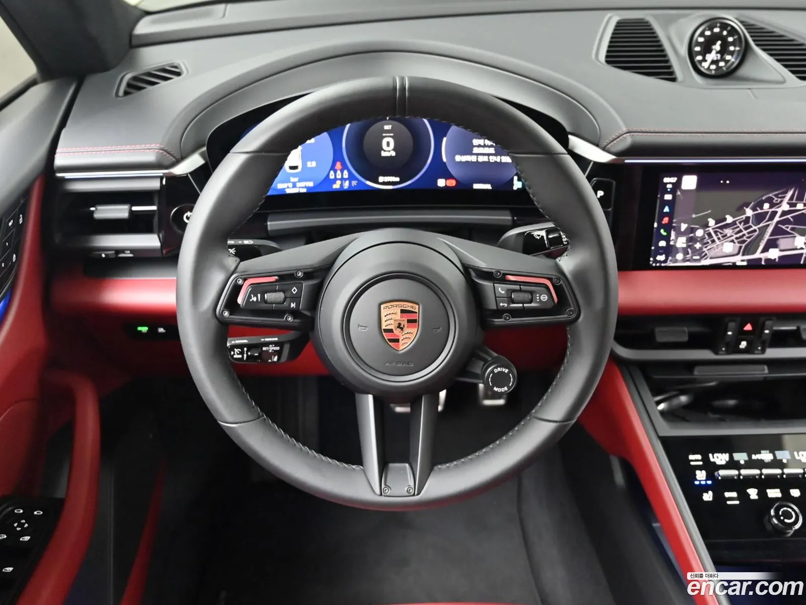 Porsche Macan EV 2025 — 15