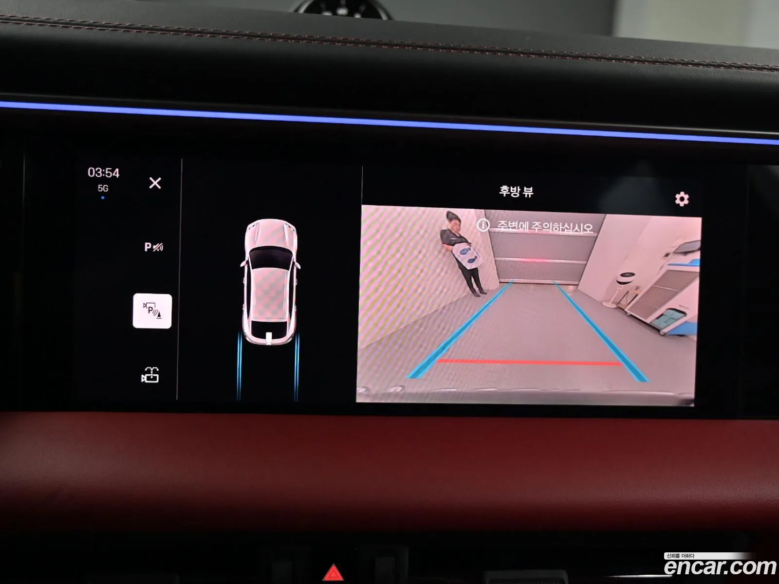 Porsche Macan EV 2025 — 13