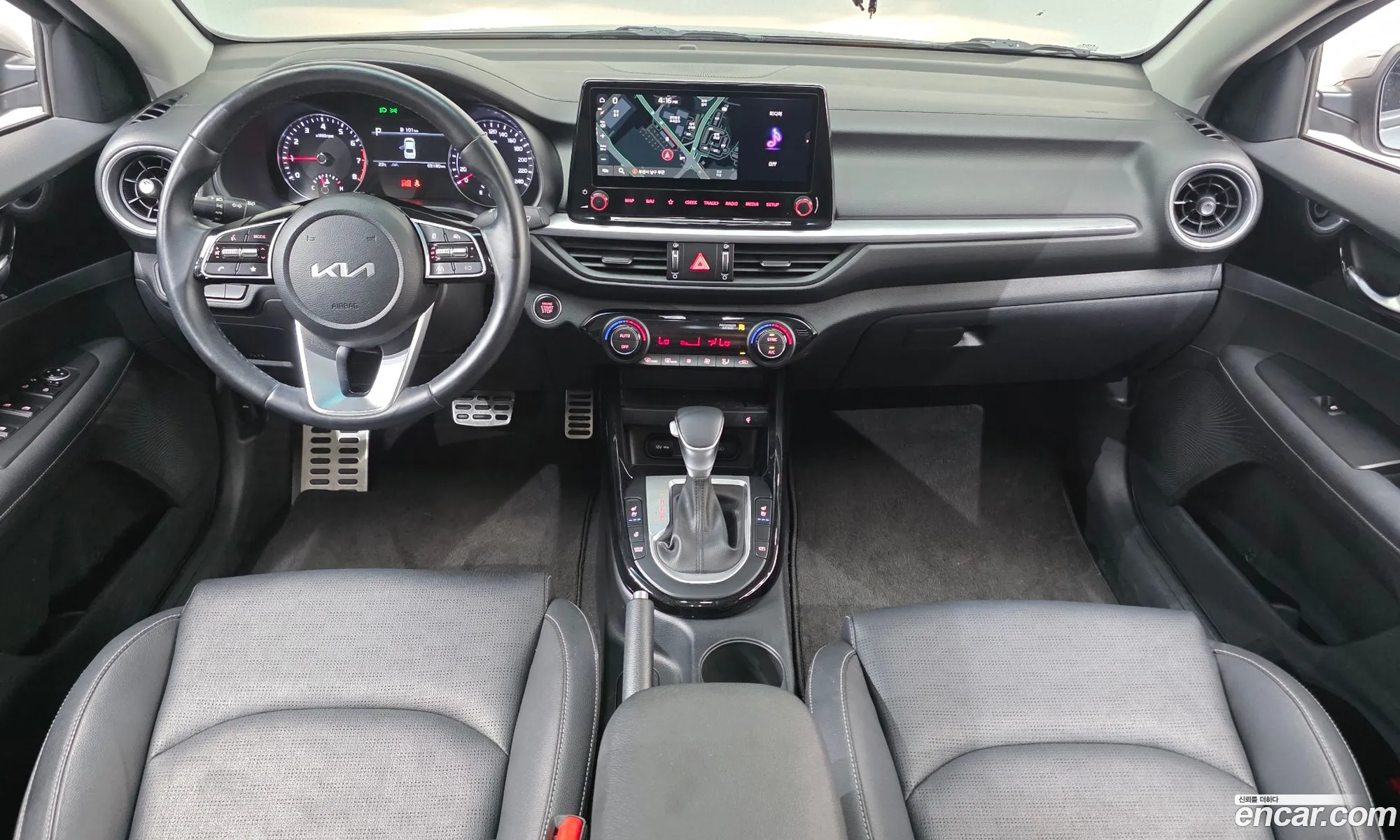 Kia K3 2023 KNAF241BEPA957919 — 10