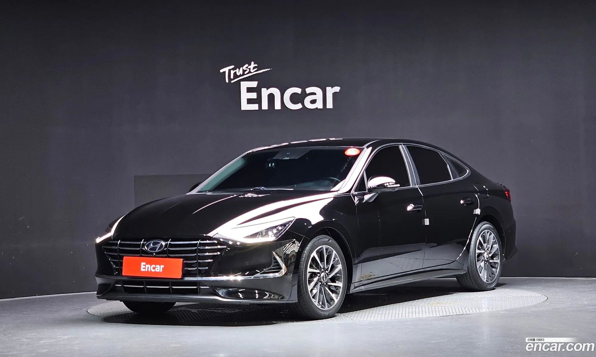 Hyundai Sonata 2019 KMHL141EBLA020877 — 32