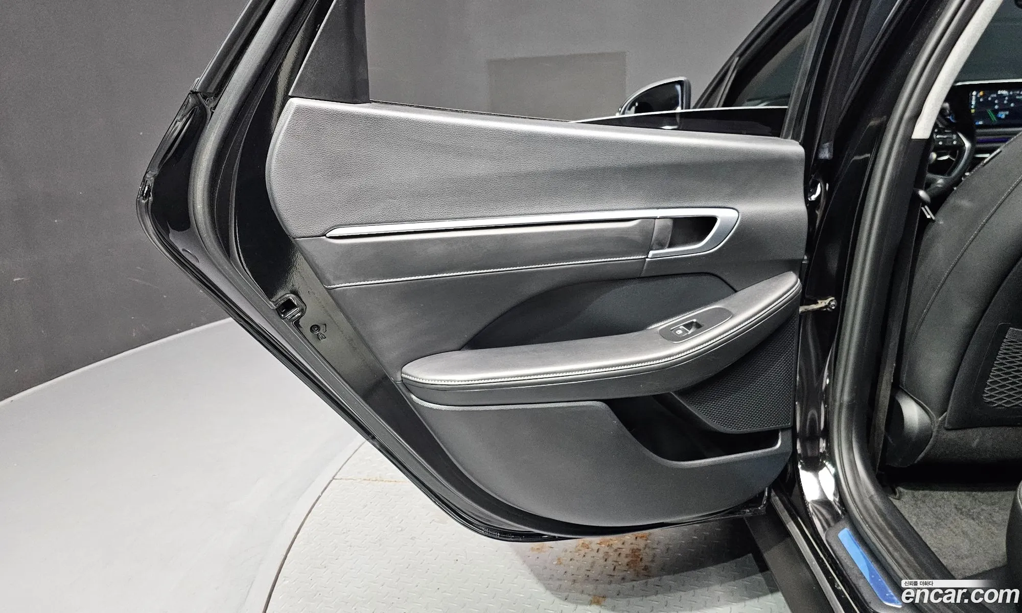 Hyundai Sonata 2019 KMHL141EBLA020877 — 22