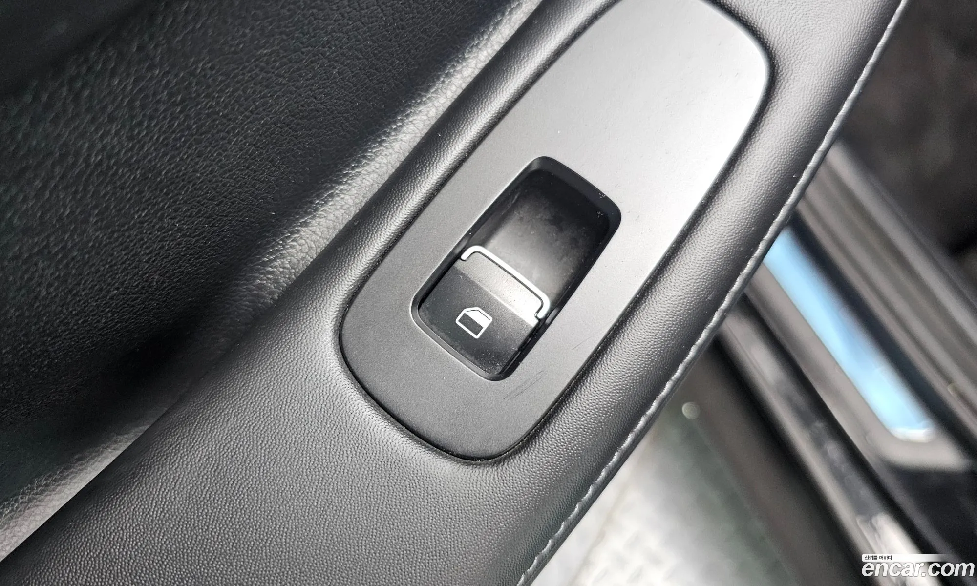Hyundai Sonata 2019 KMHL141EBLA020877 — 28