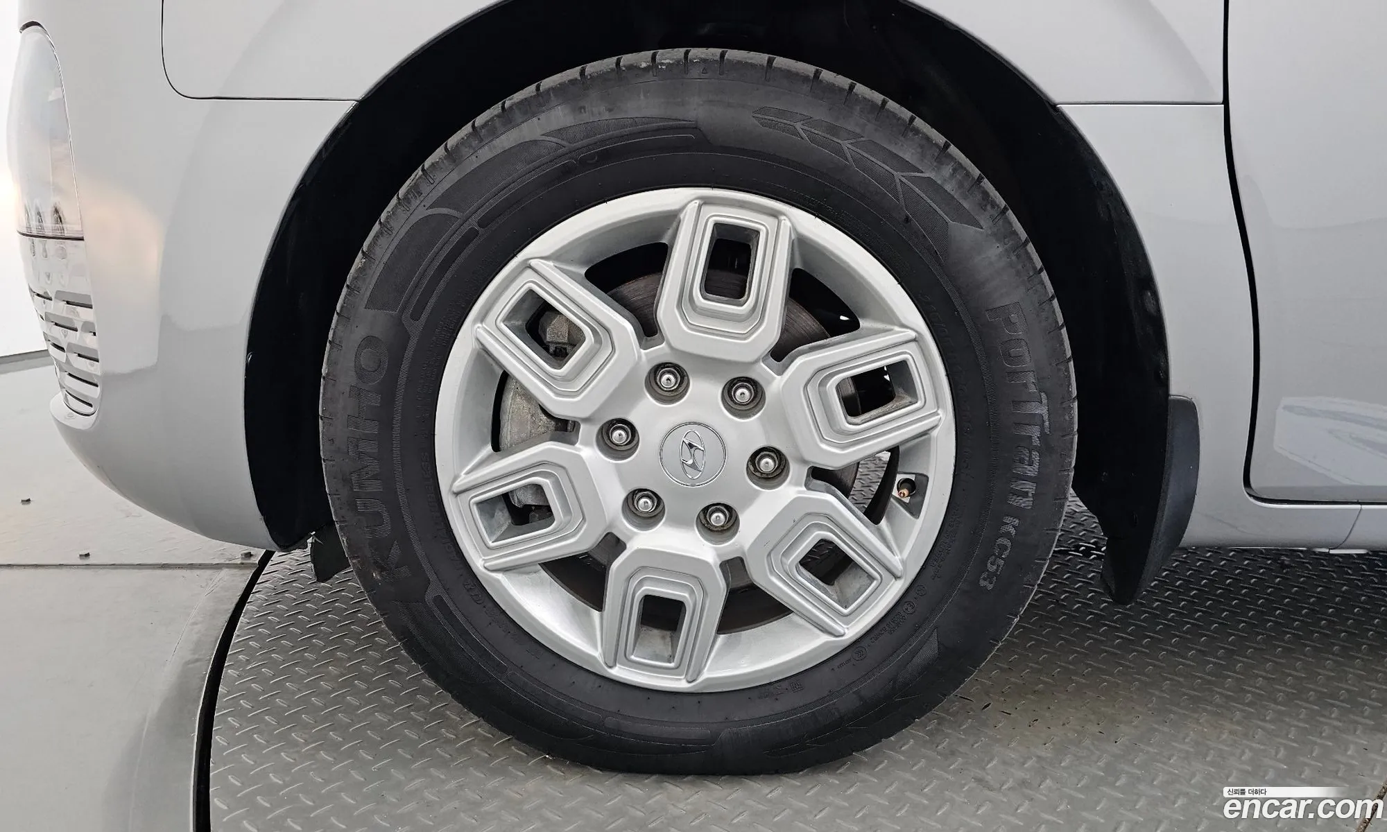 Hyundai Staria 2022 — 25