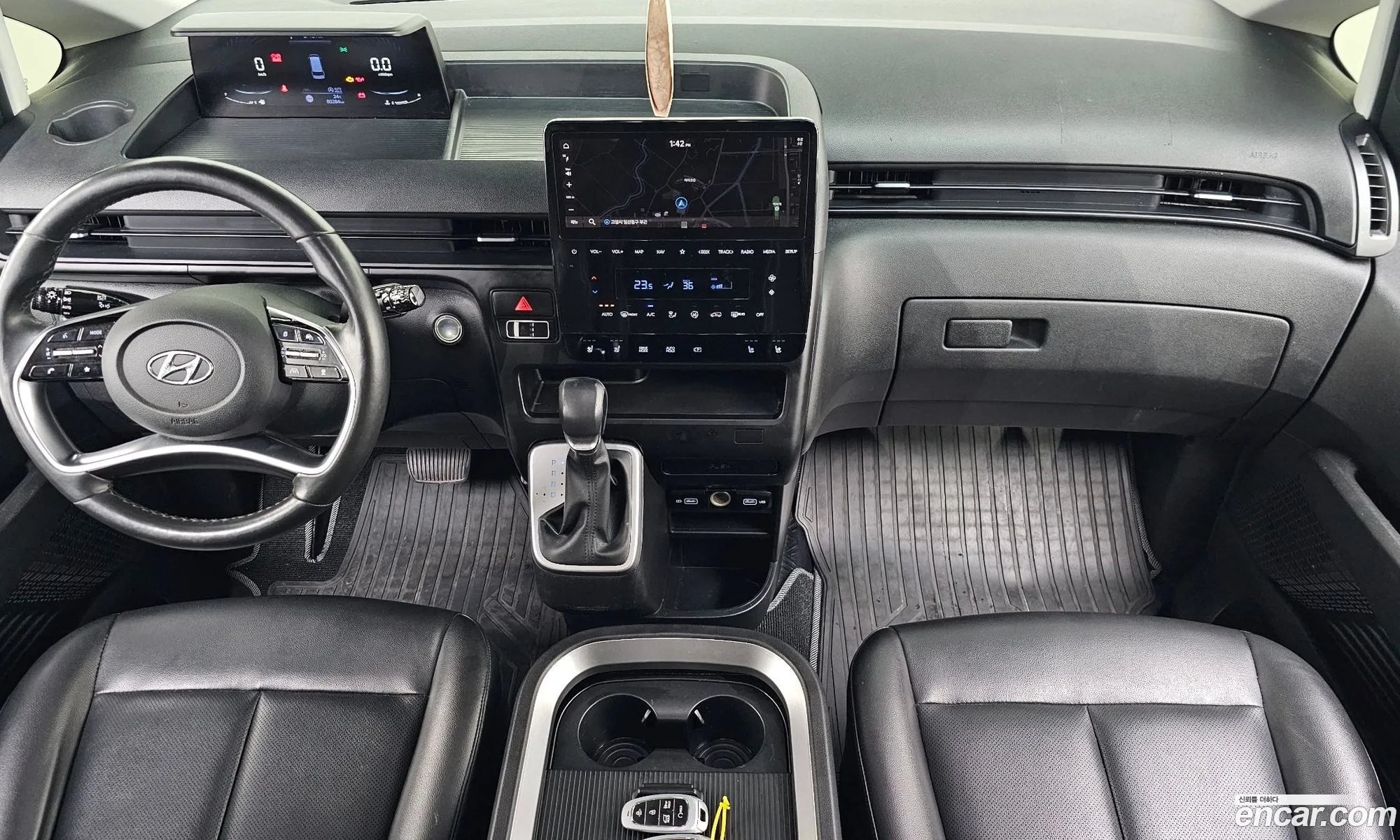 Hyundai Staria 2022 — 16