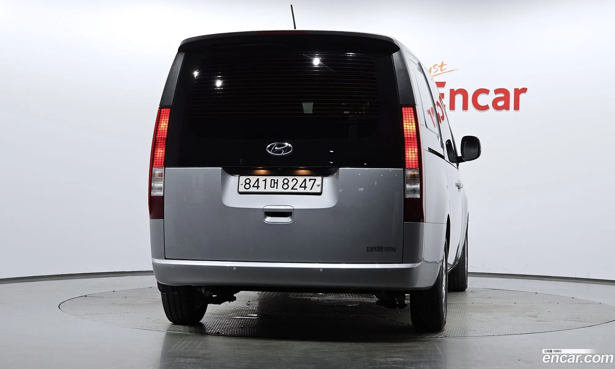 Hyundai Staria 2022 — 32