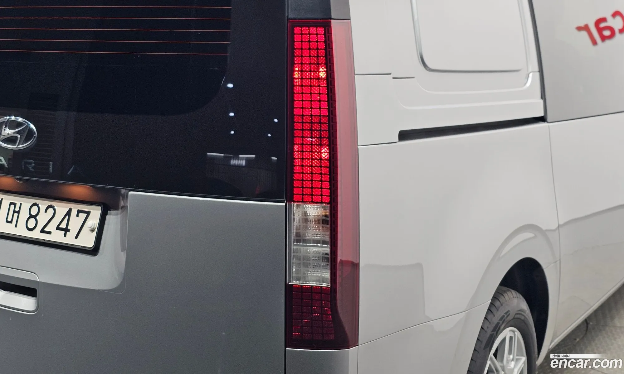 Hyundai Staria 2022 — 34