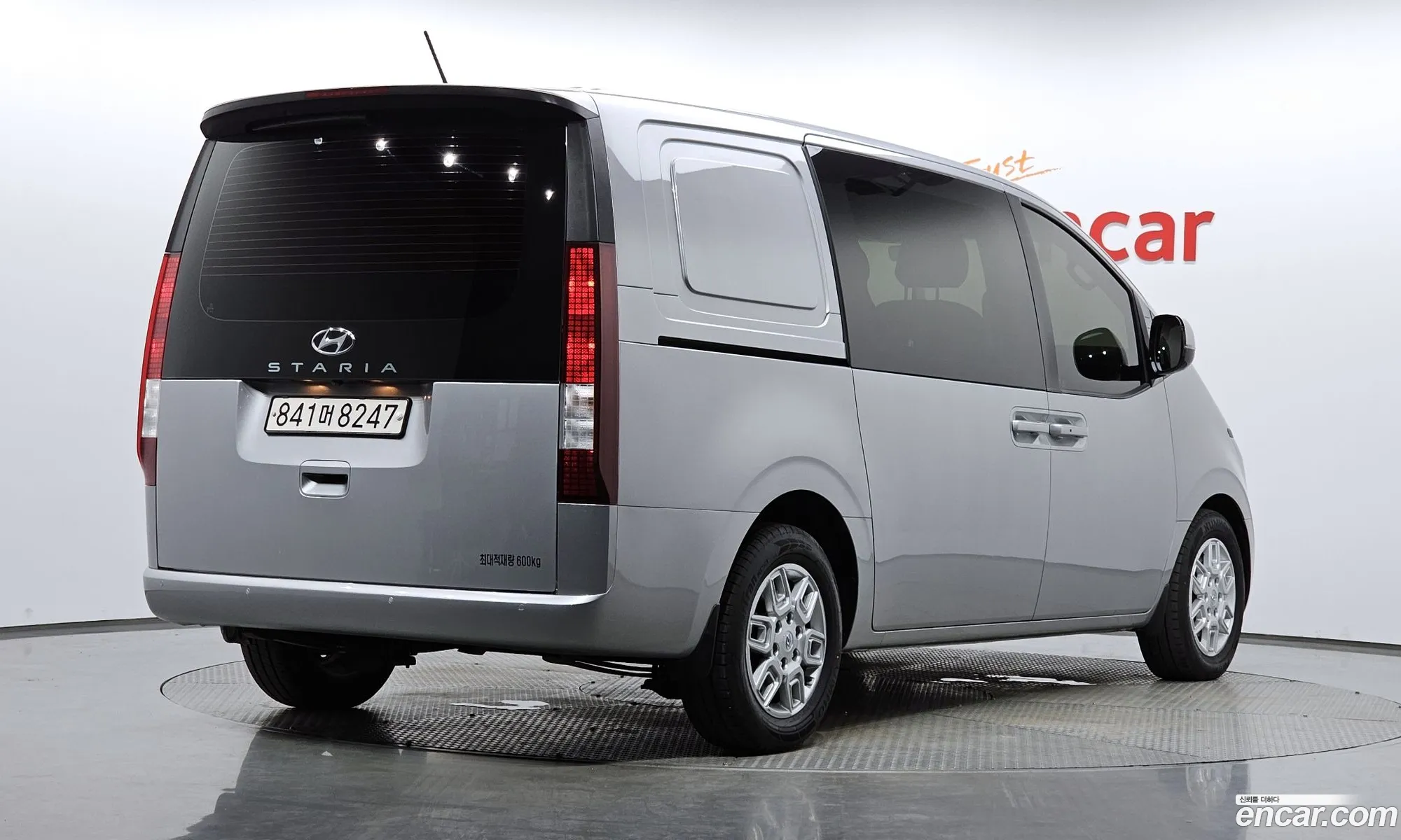 Hyundai Staria 2022 — 2