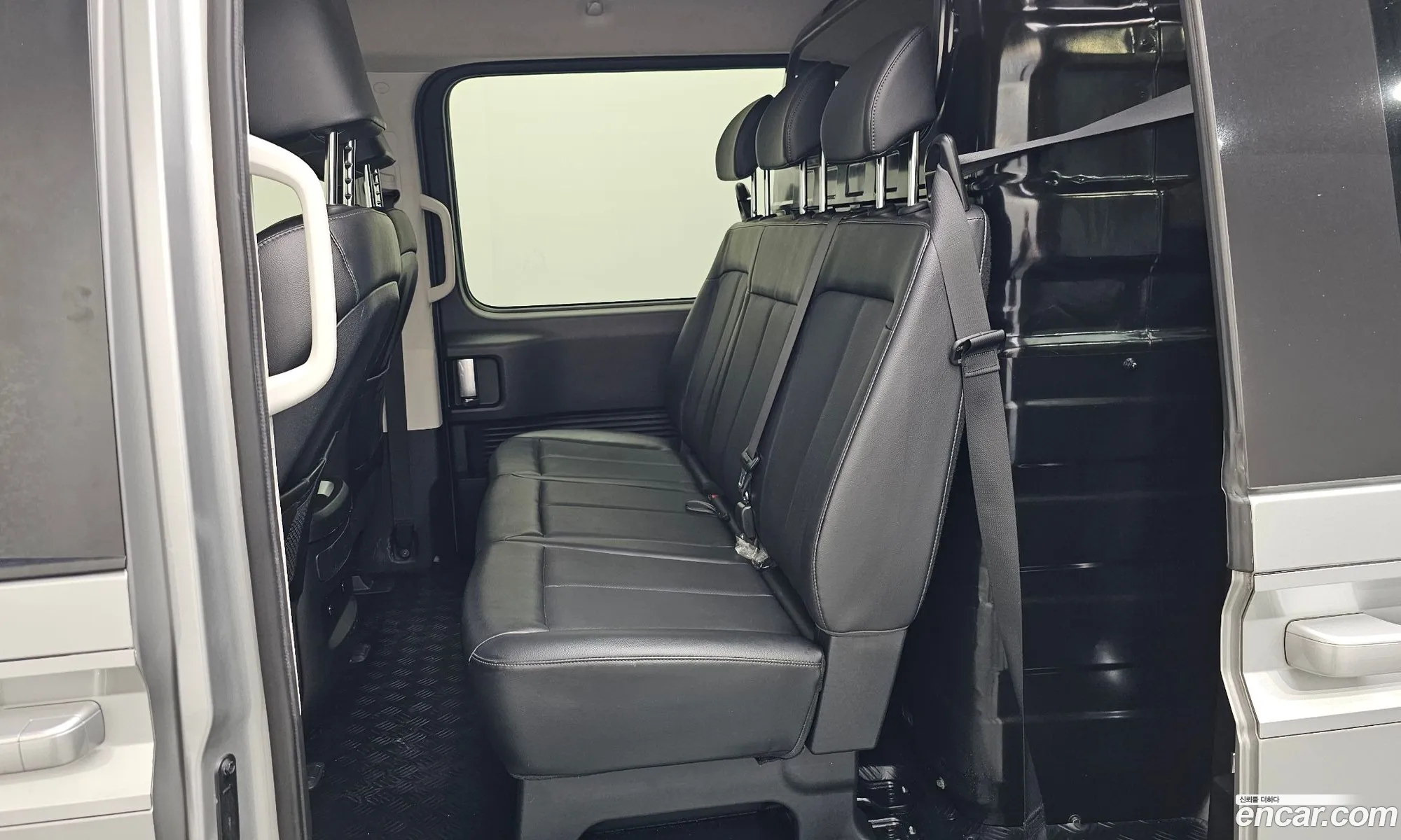 Hyundai Staria 2022 — 4