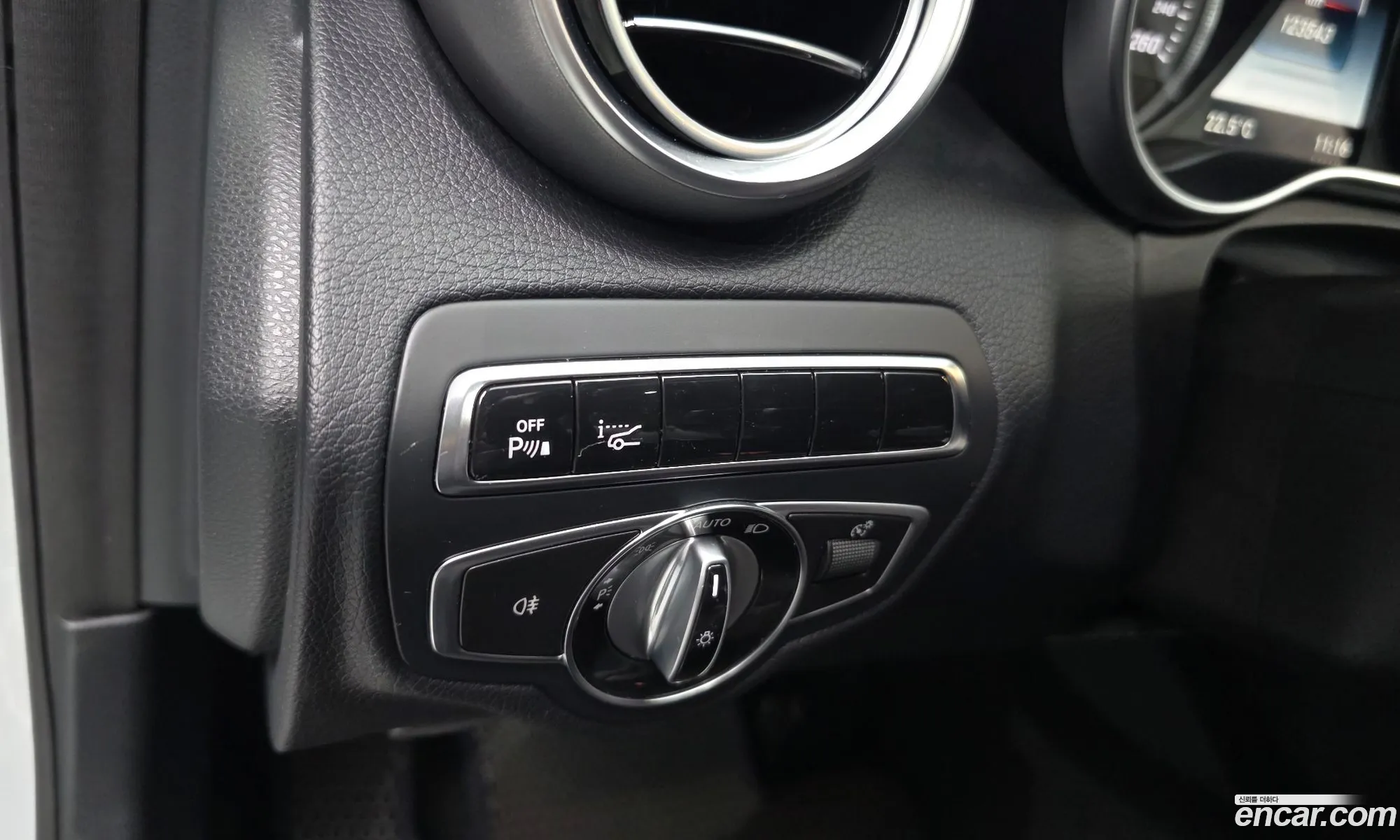 Mercedes-Benz C-Class W205 2014 WDDWF0EB5FF038080 — 14