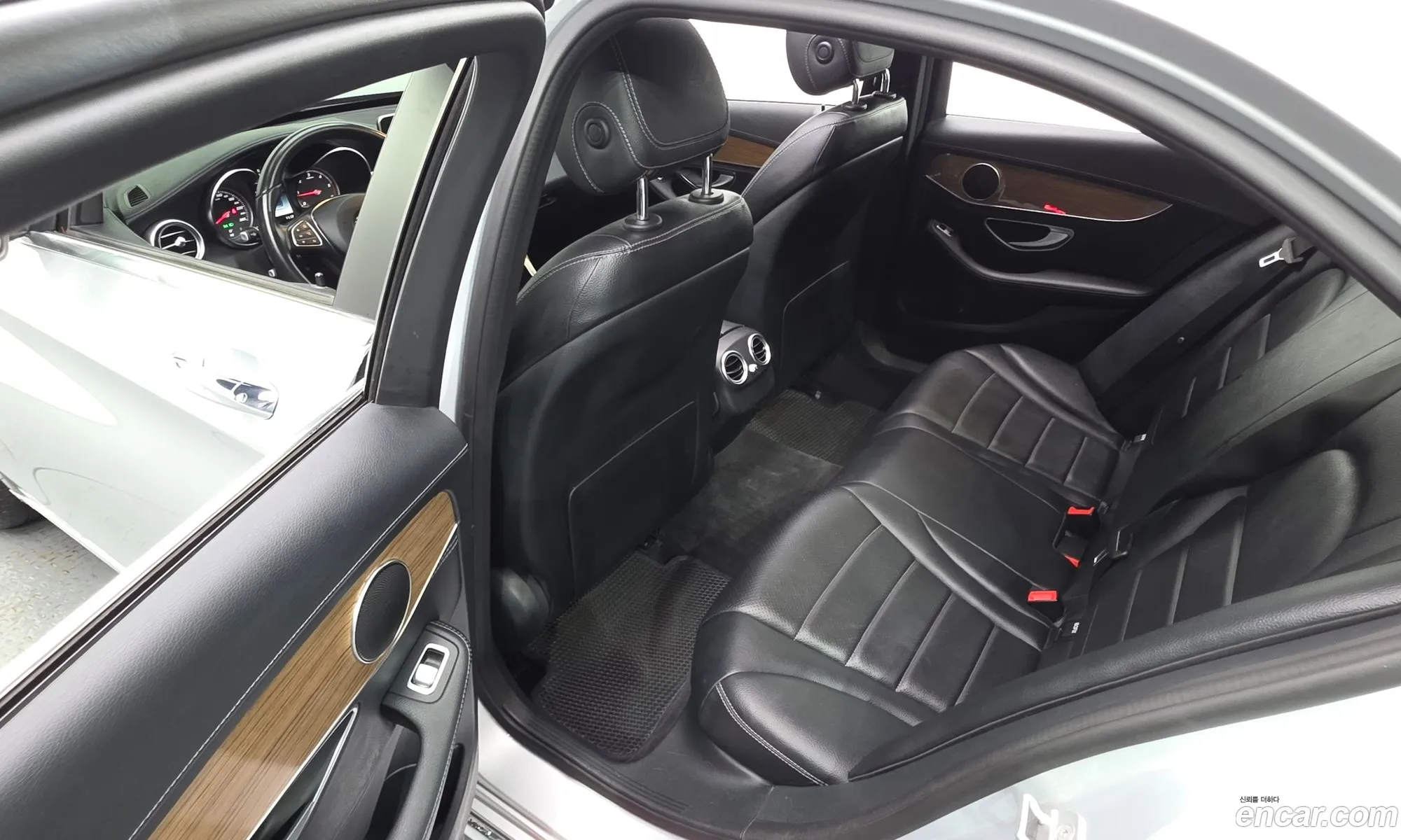 Mercedes-Benz C-Class W205 2014 WDDWF0EB5FF038080 — 12