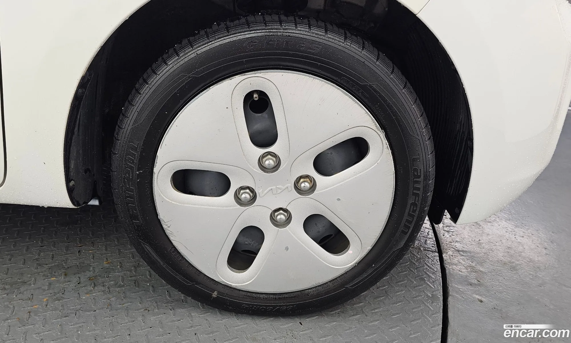 Kia Ray 2022 KNACF911BNT294792 — 27