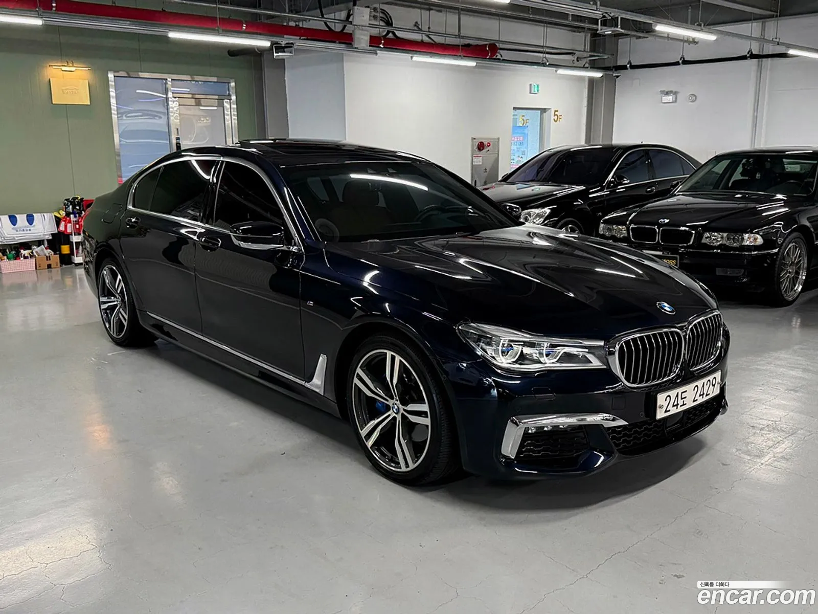 BMW 7 Series 2019 — 11