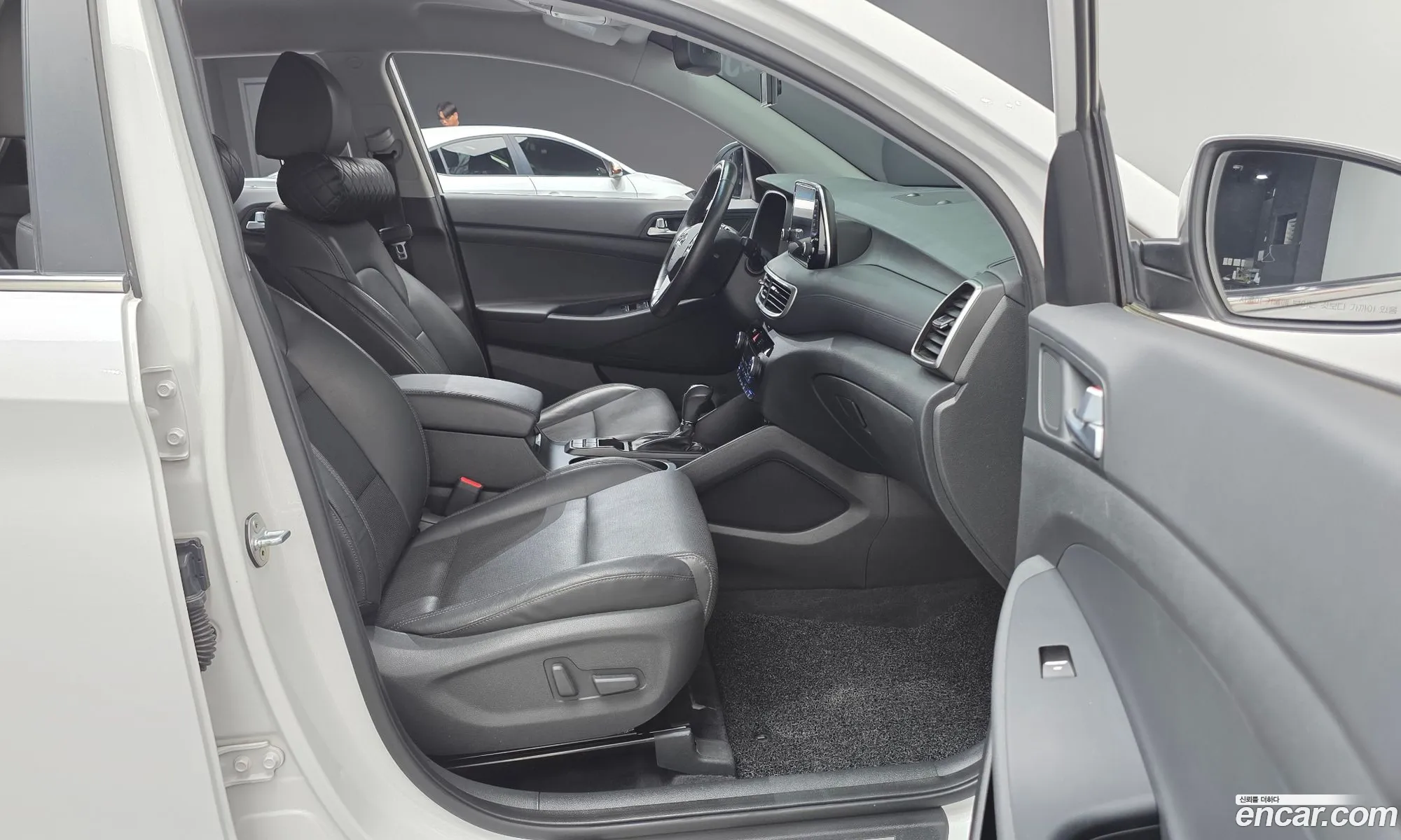 Hyundai Tucson 2018 KMHJ581ABKU879059 — 3