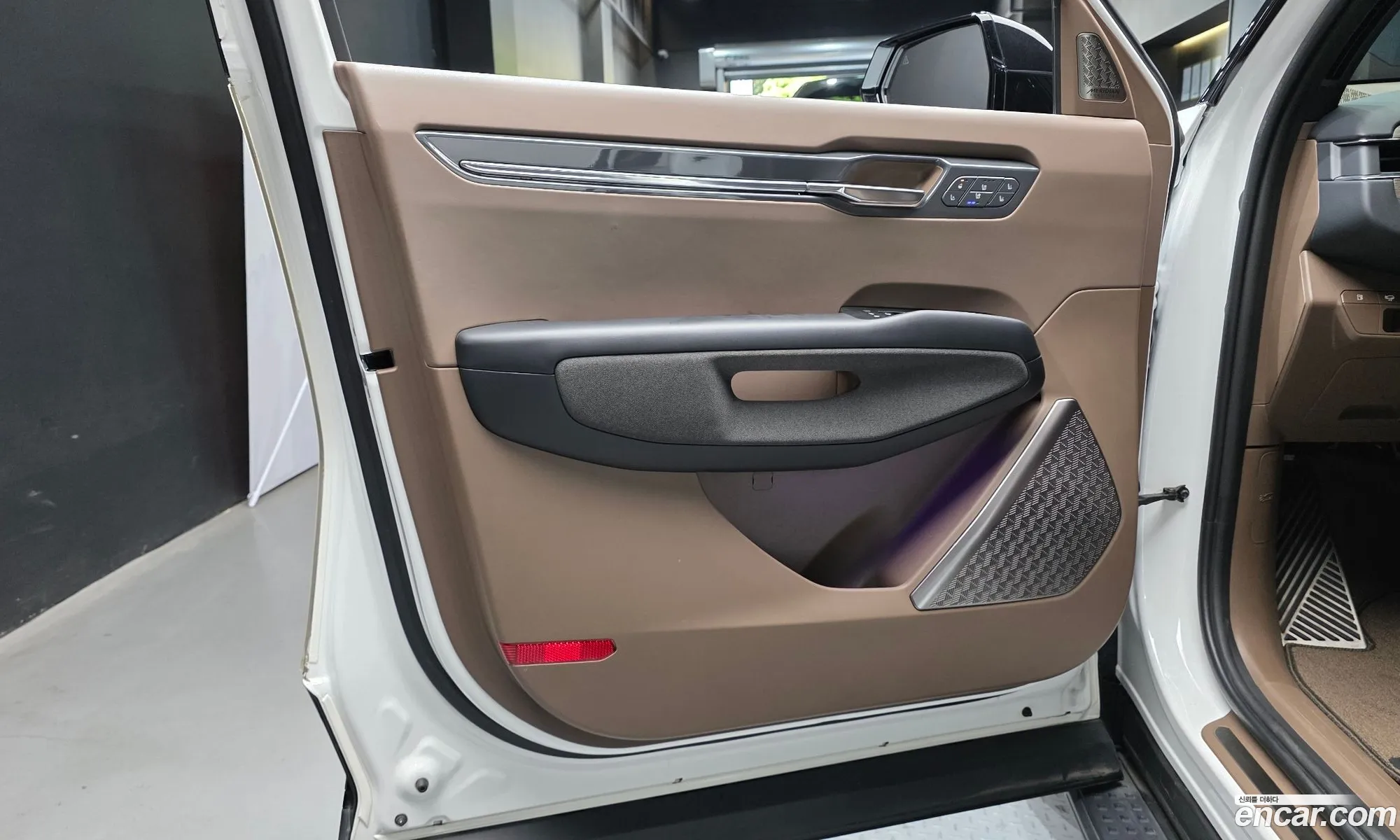 Kia EV9 2023 KNAAD811FRS004206 — 11