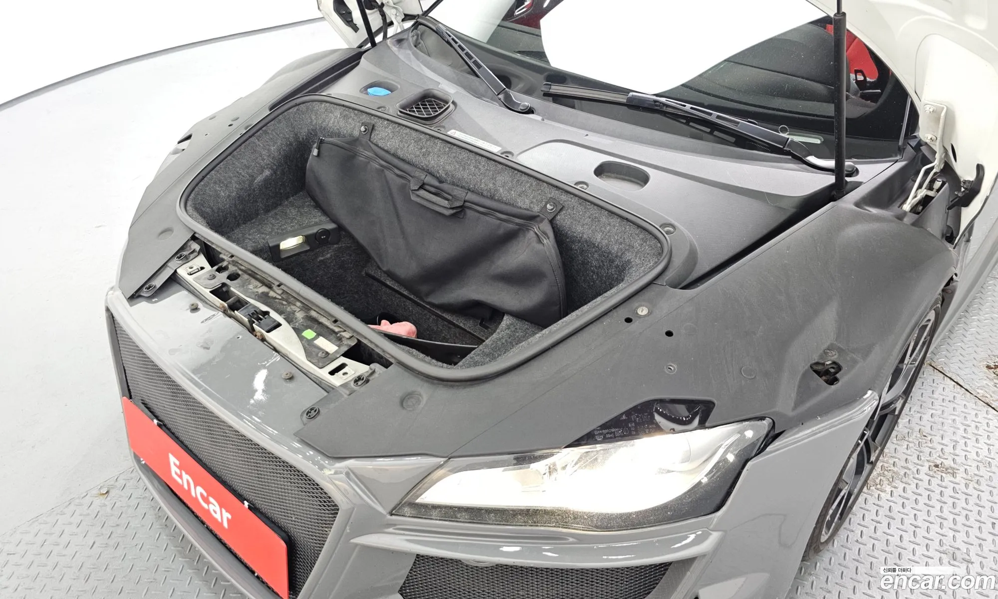 Audi R8 2012 WAUZZZ421CN001066 — 12