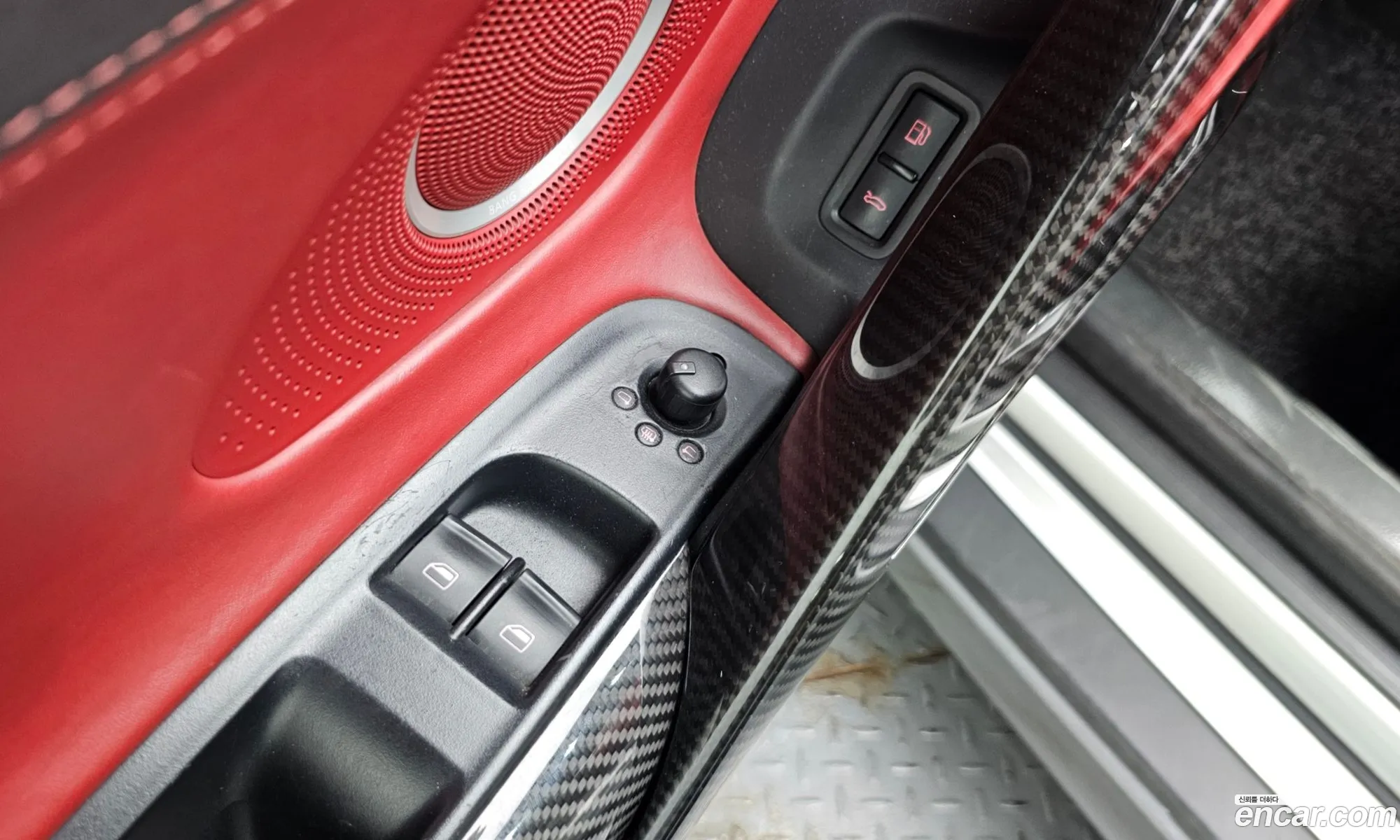 Audi R8 2012 WAUZZZ421CN001066 — 10