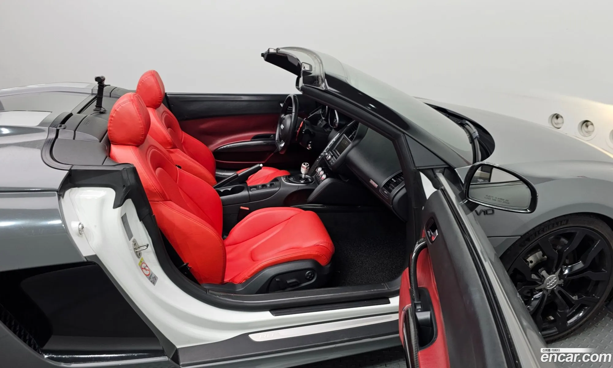 Audi R8 2012 WAUZZZ421CN001066 — 18