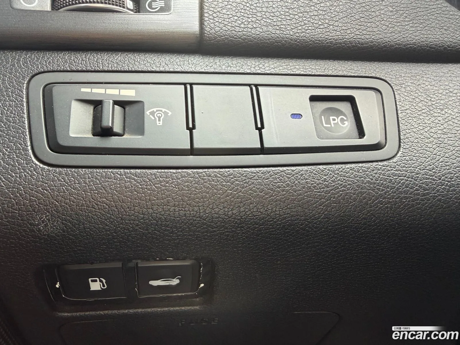 Hyundai YF Sonata 2010 — 8
