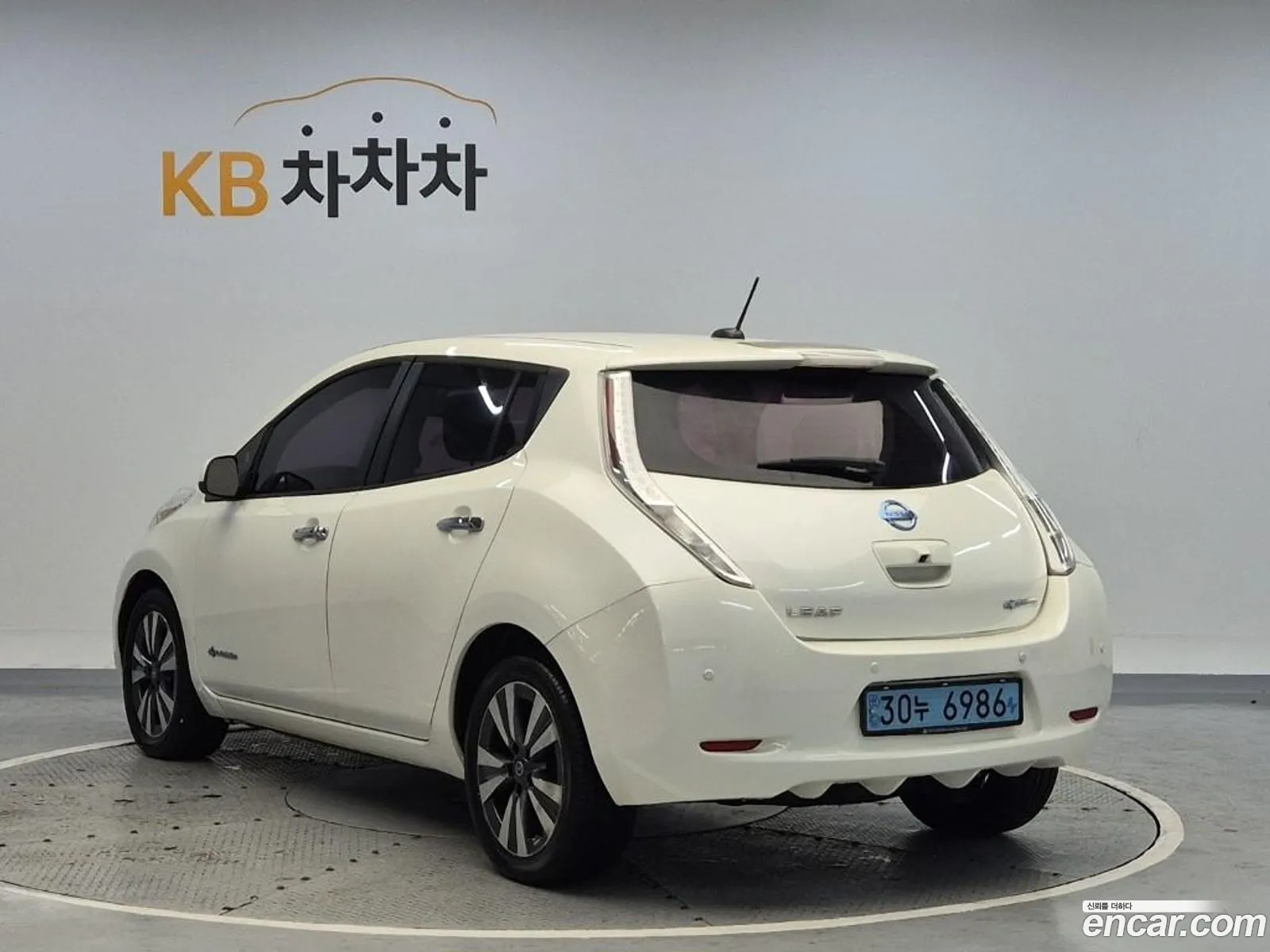 Nissan Leaf 2016 — 13