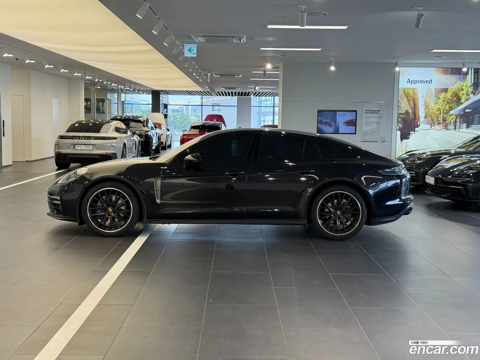 Porsche Panamera 2023 — 3