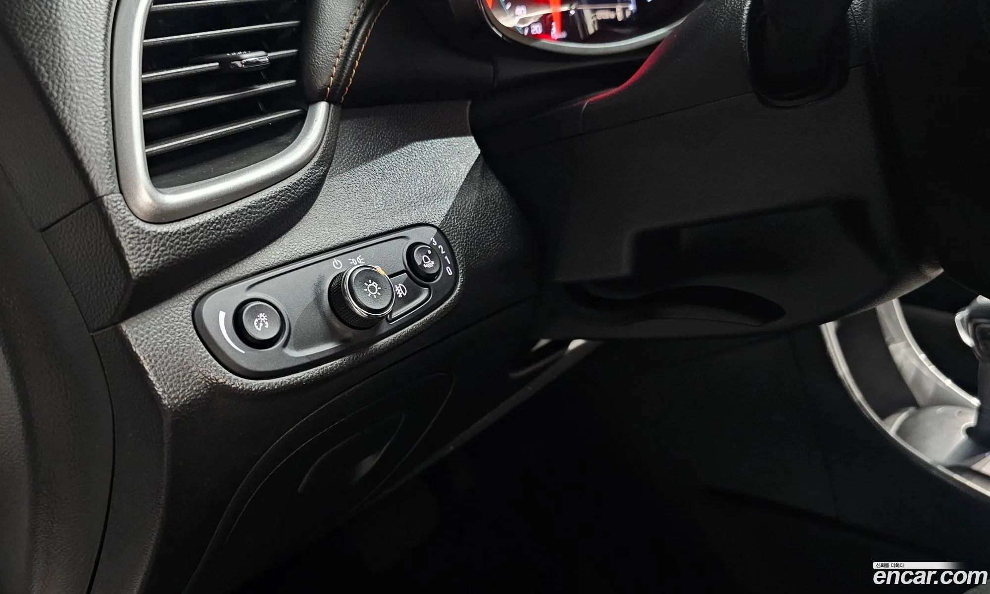 Chevrolet (GM Daewoo) Trax 2017 KLABA76BDJB500240 — 19