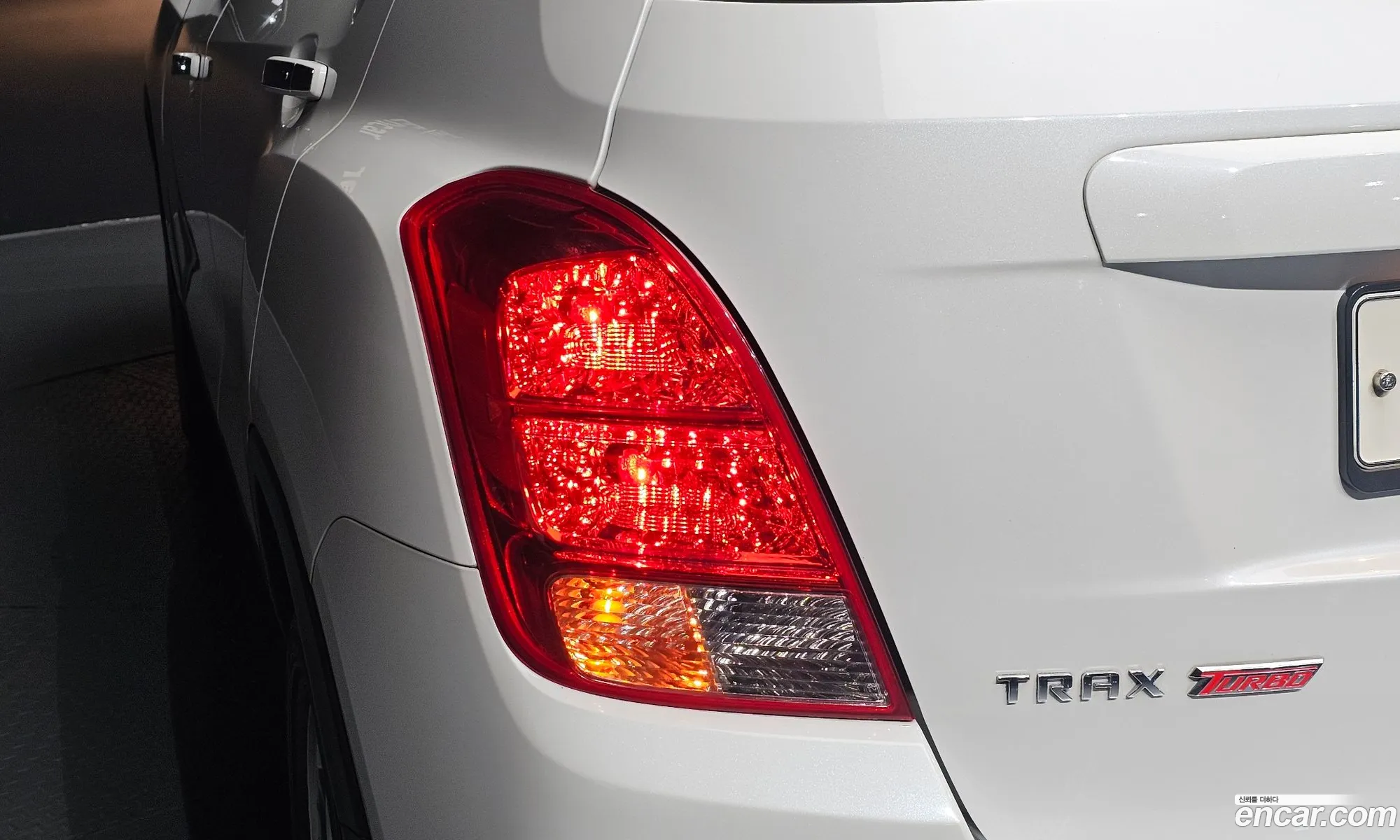 Chevrolet (GM Daewoo) Trax 2017 KLABA76BDJB500240 — 26