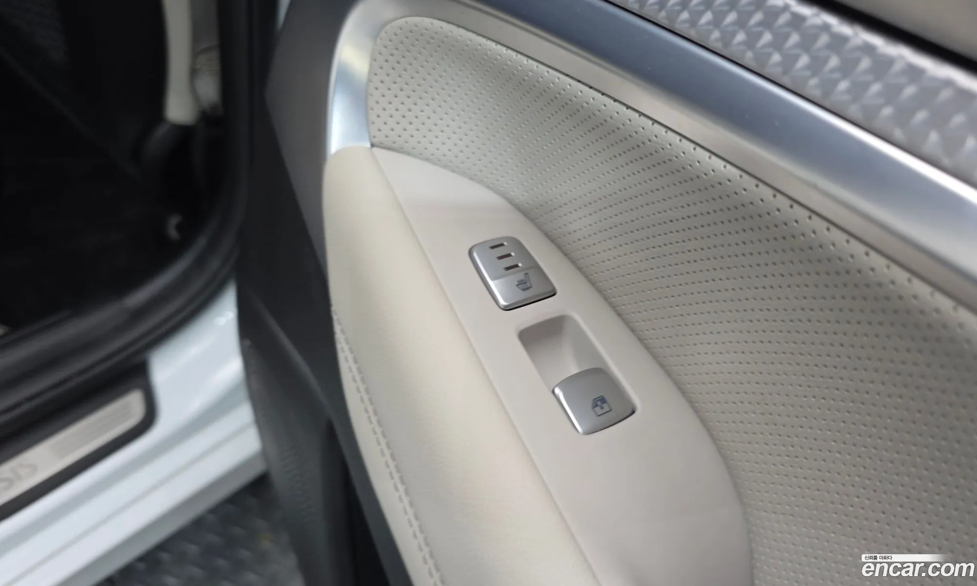 Genesis G70 2021 KMTG141ABMU080147 — 20