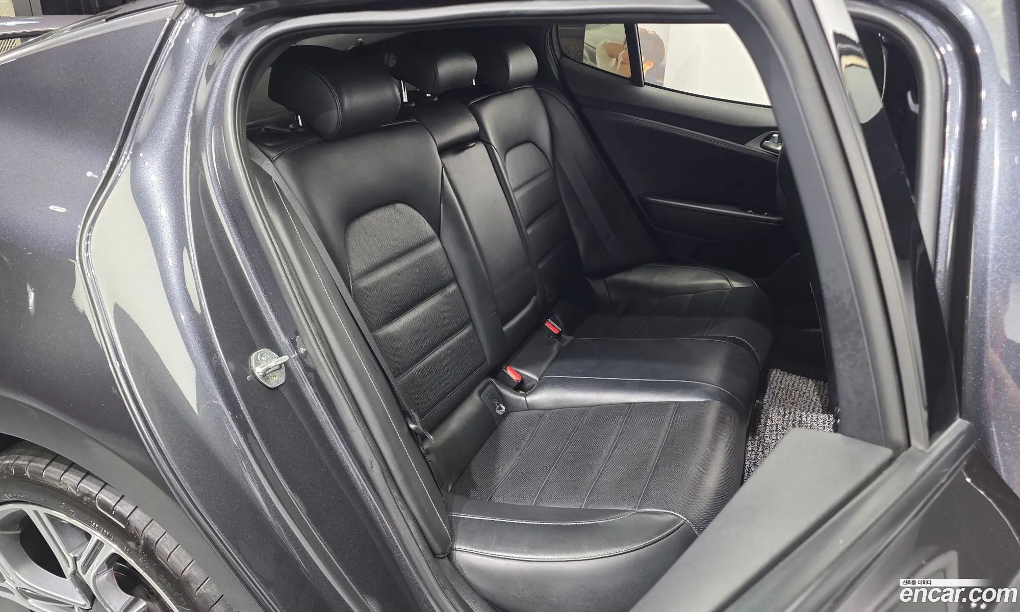 Kia Stinger 2019 KNAE351ABKS064756 — 13