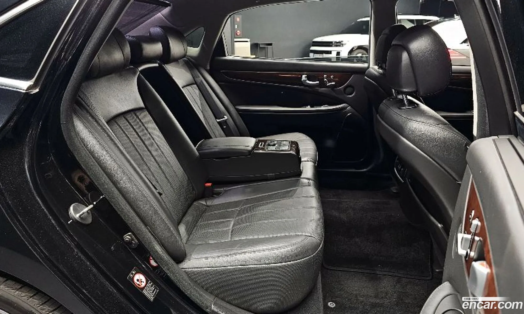 Hyundai Equus 2012 — 9