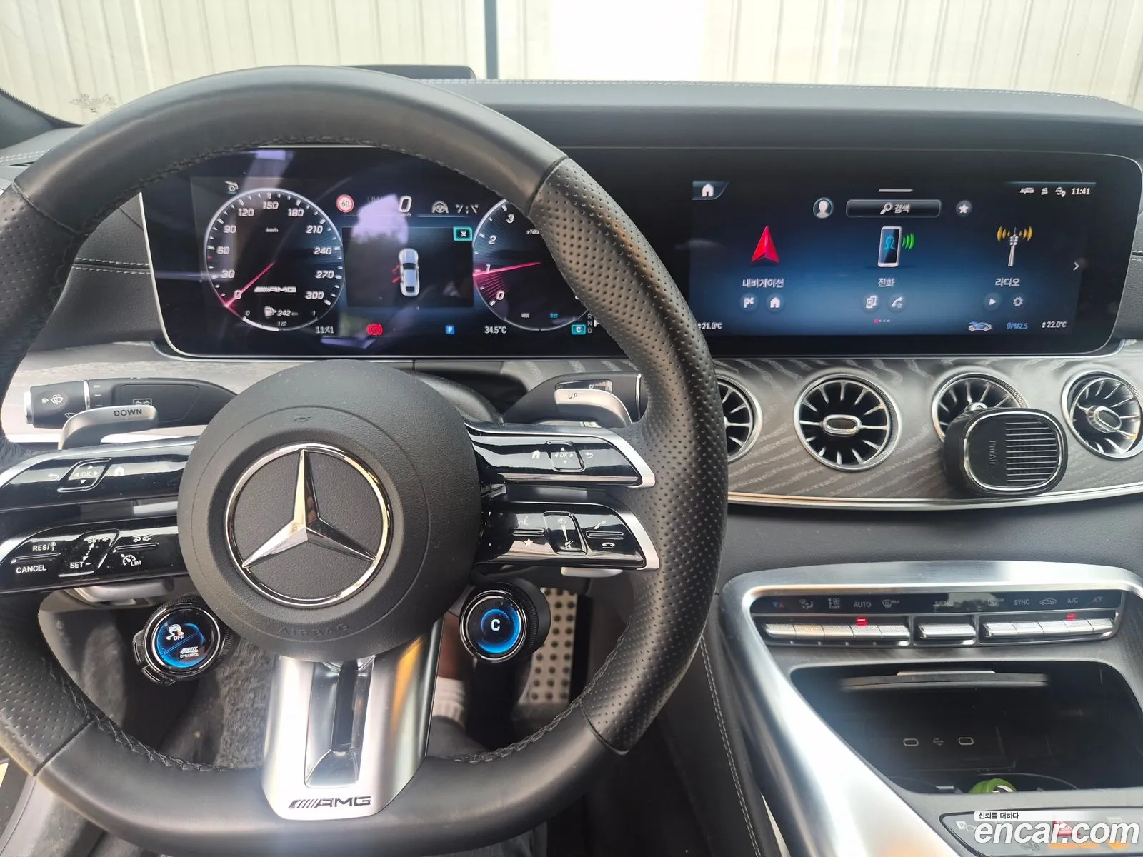 Mercedes-Benz AMG GT 2024 — 10