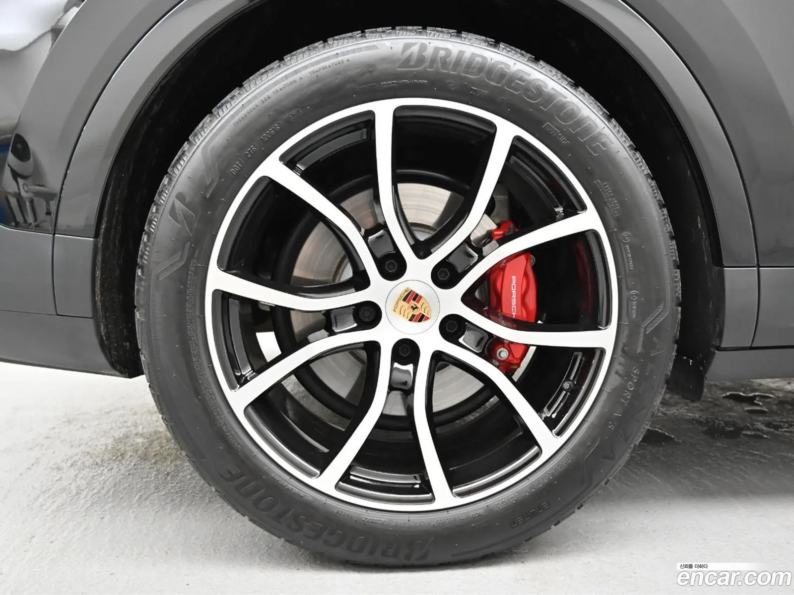 Porsche Cayenne 2025 — 4