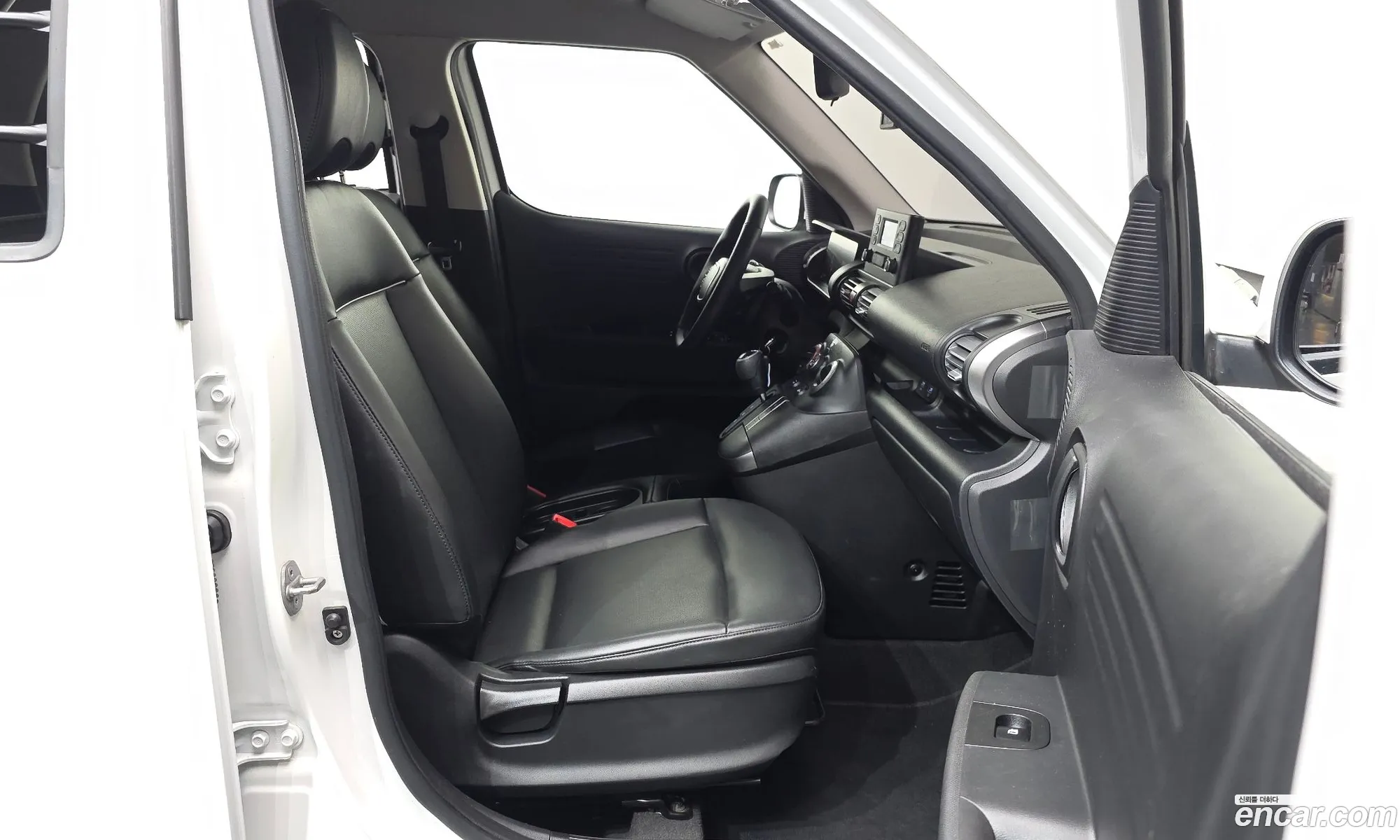 Hyundai Casper 2022 KMHB3918BPW040805 — 21