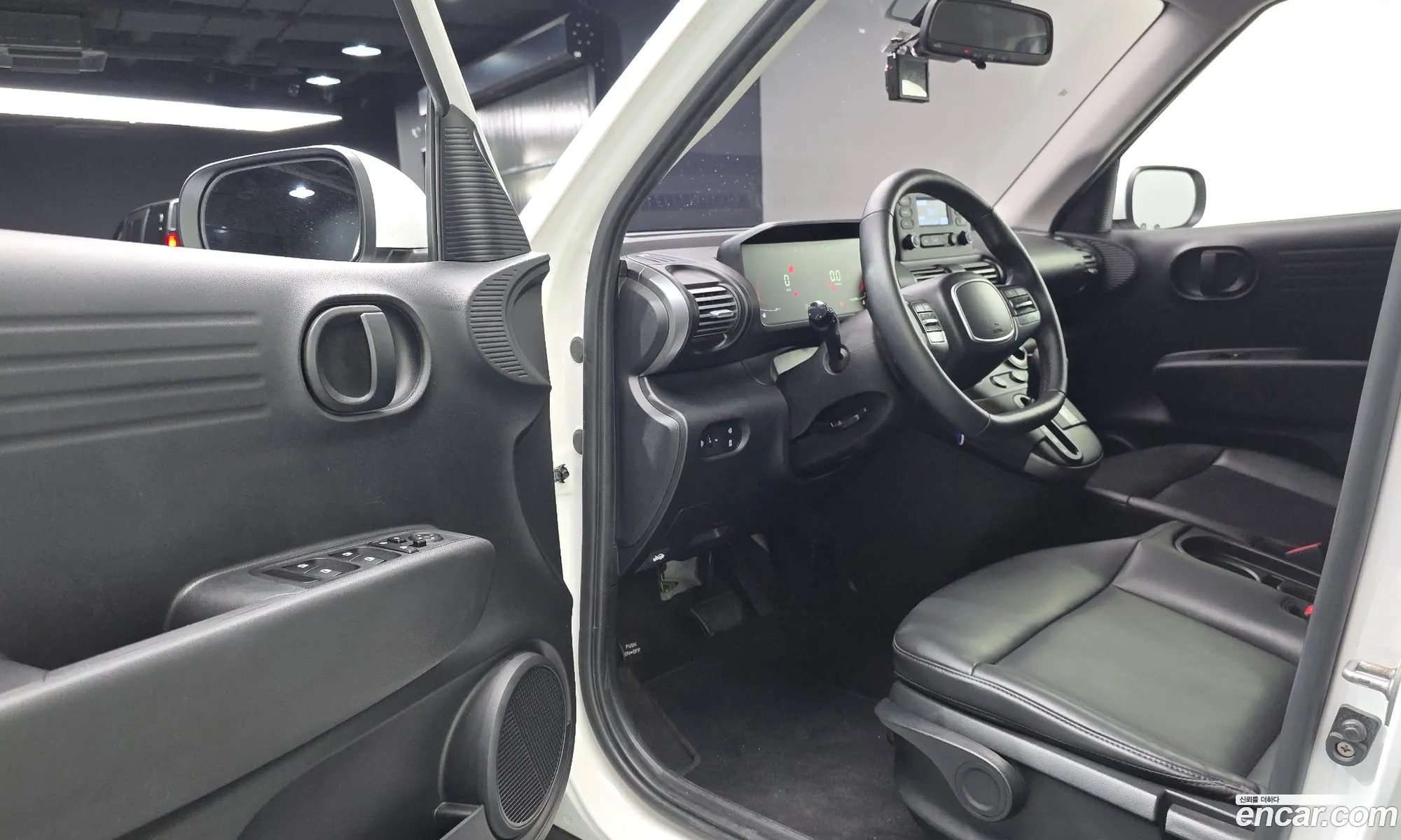 Hyundai Casper 2022 KMHB3918BPW040805 — 9