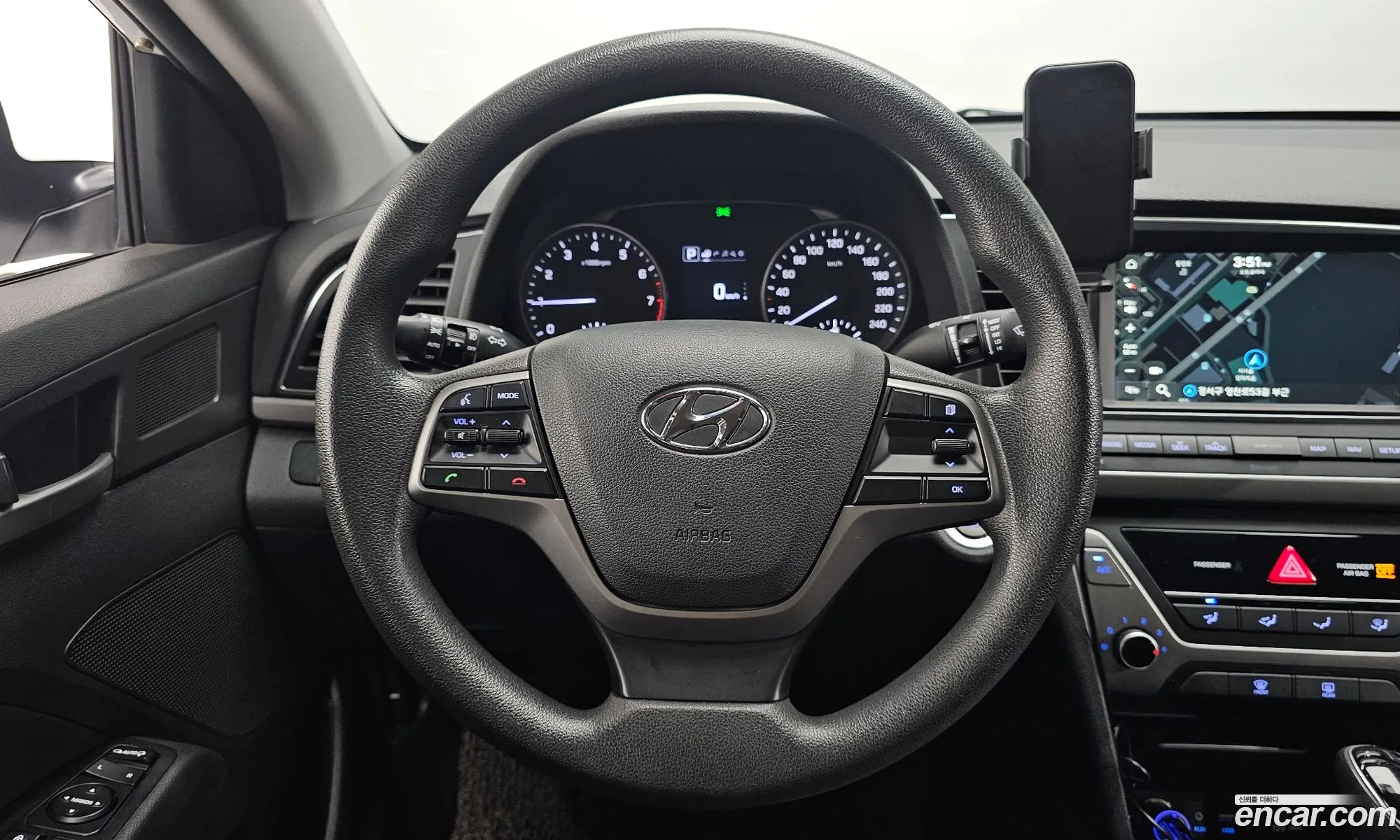 Hyundai Elantra AD 2018 — 19