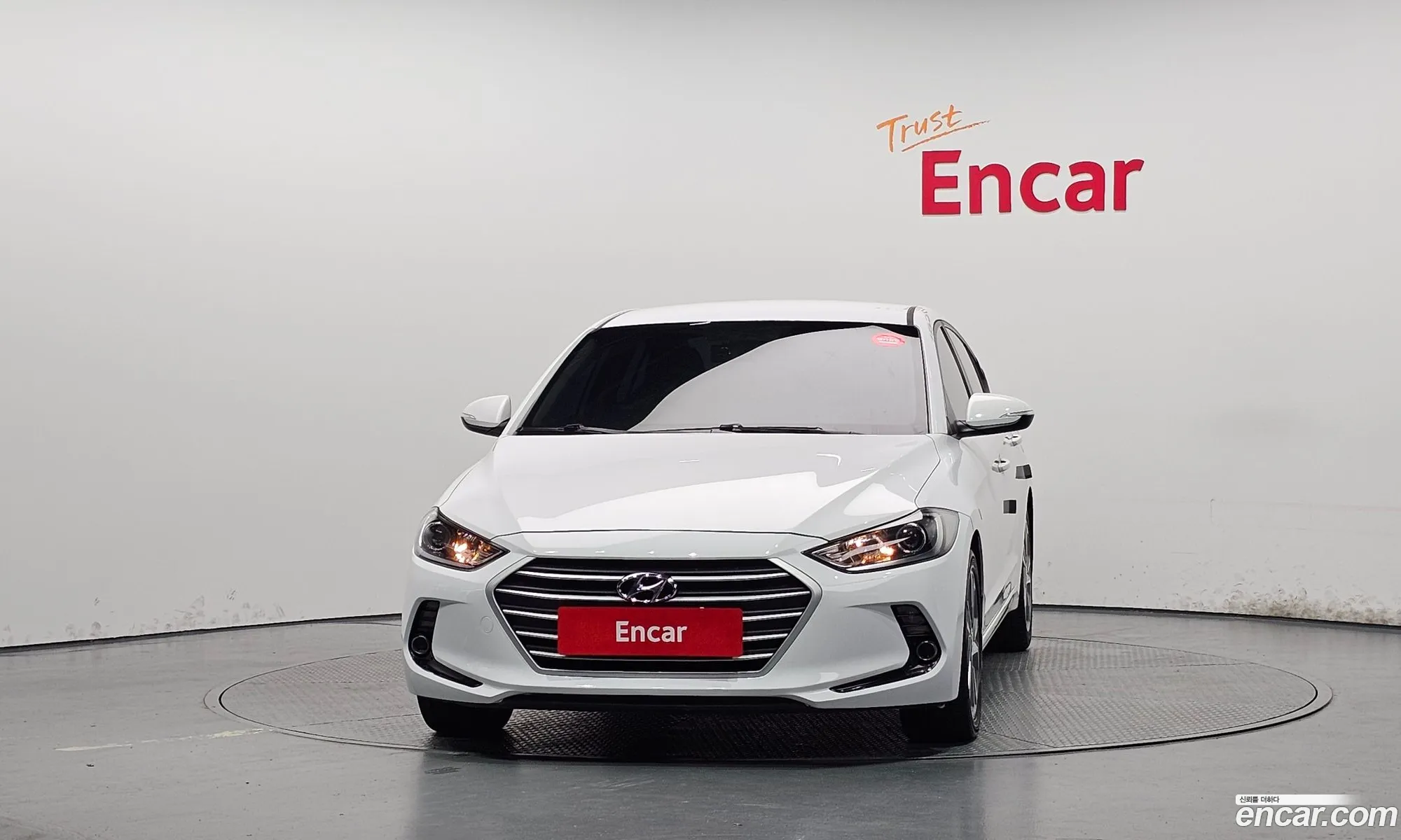 Hyundai Elantra AD 2018 — 17