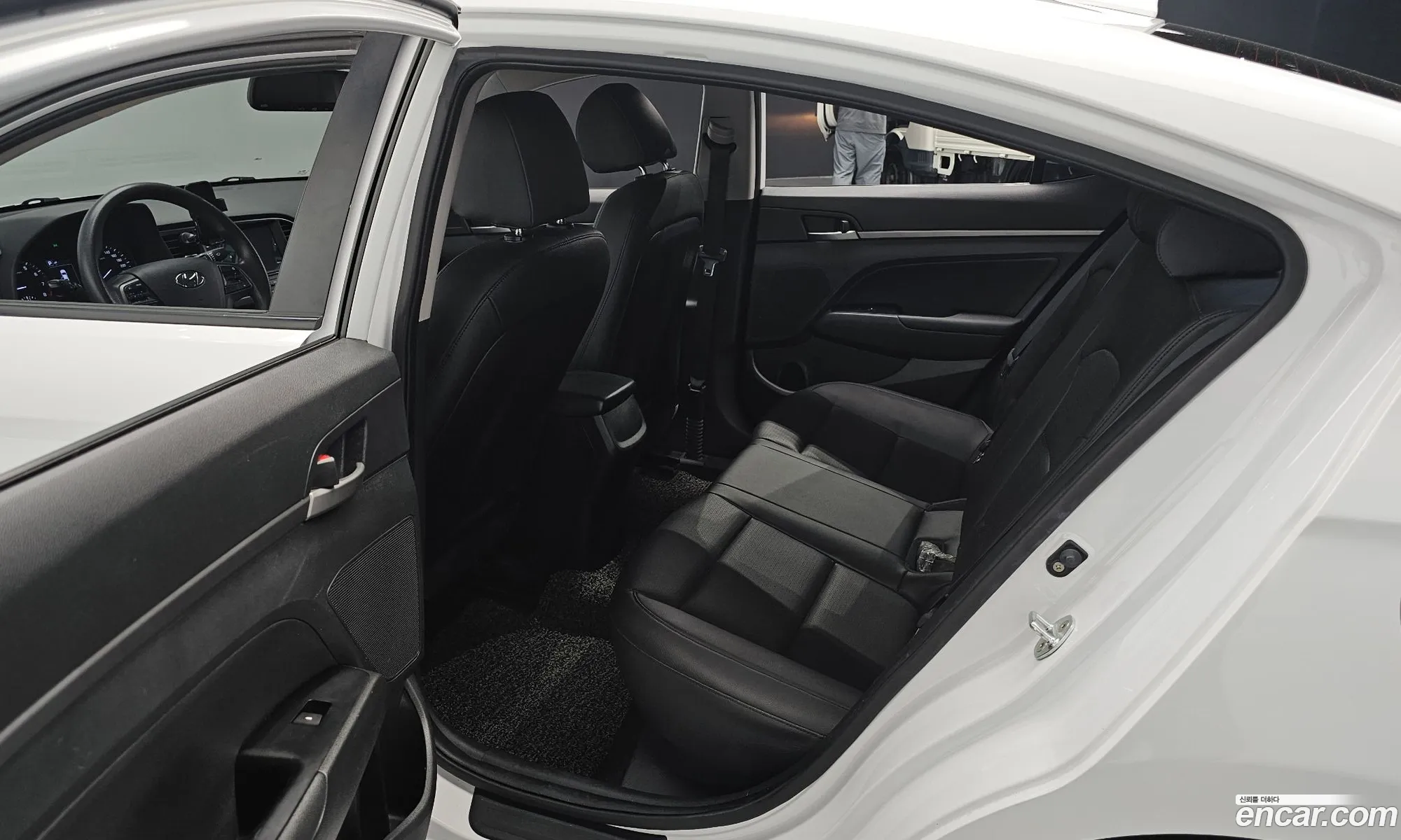 Hyundai Elantra AD 2018 — 22