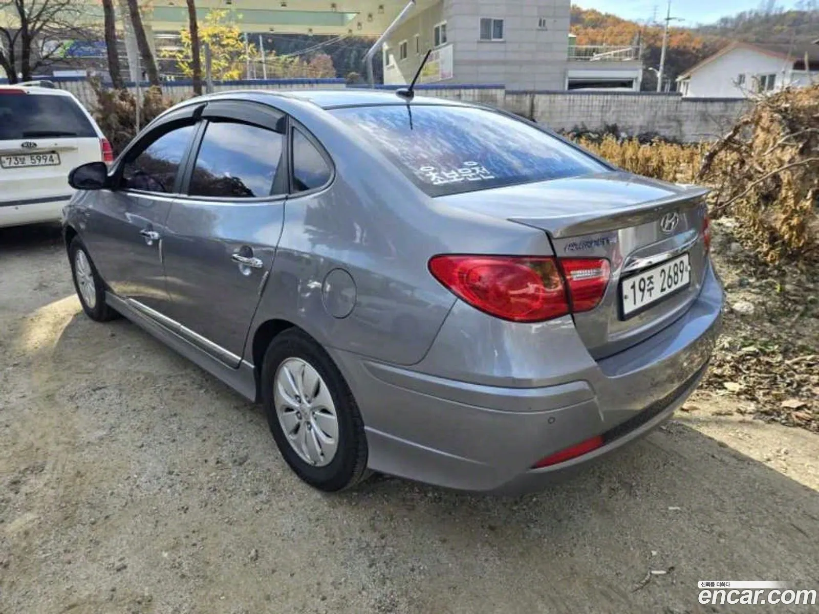 Hyundai Elantra Hybrid 2012 — 12