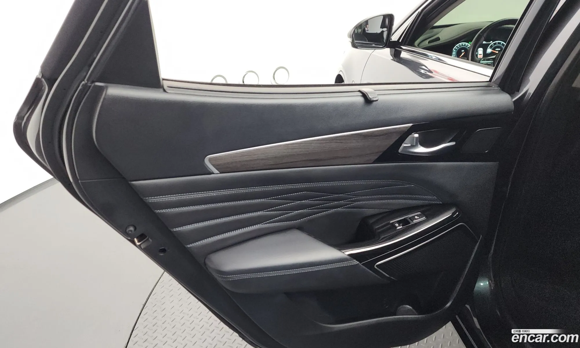 Kia K7 Premier 2020 KNALC41BBLA218113 — 15