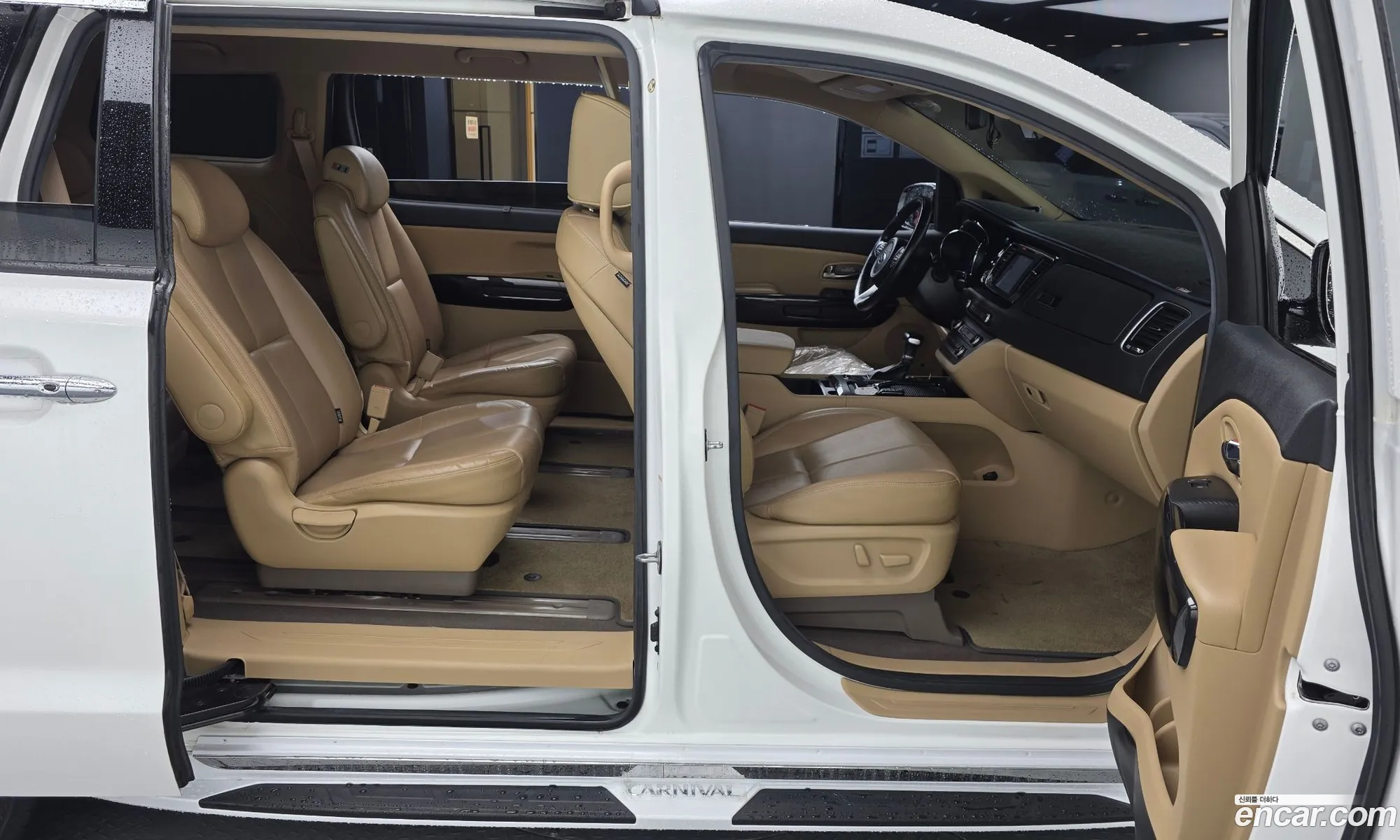 Kia Carnival 2017 KNAME81ABHS316389 — 13