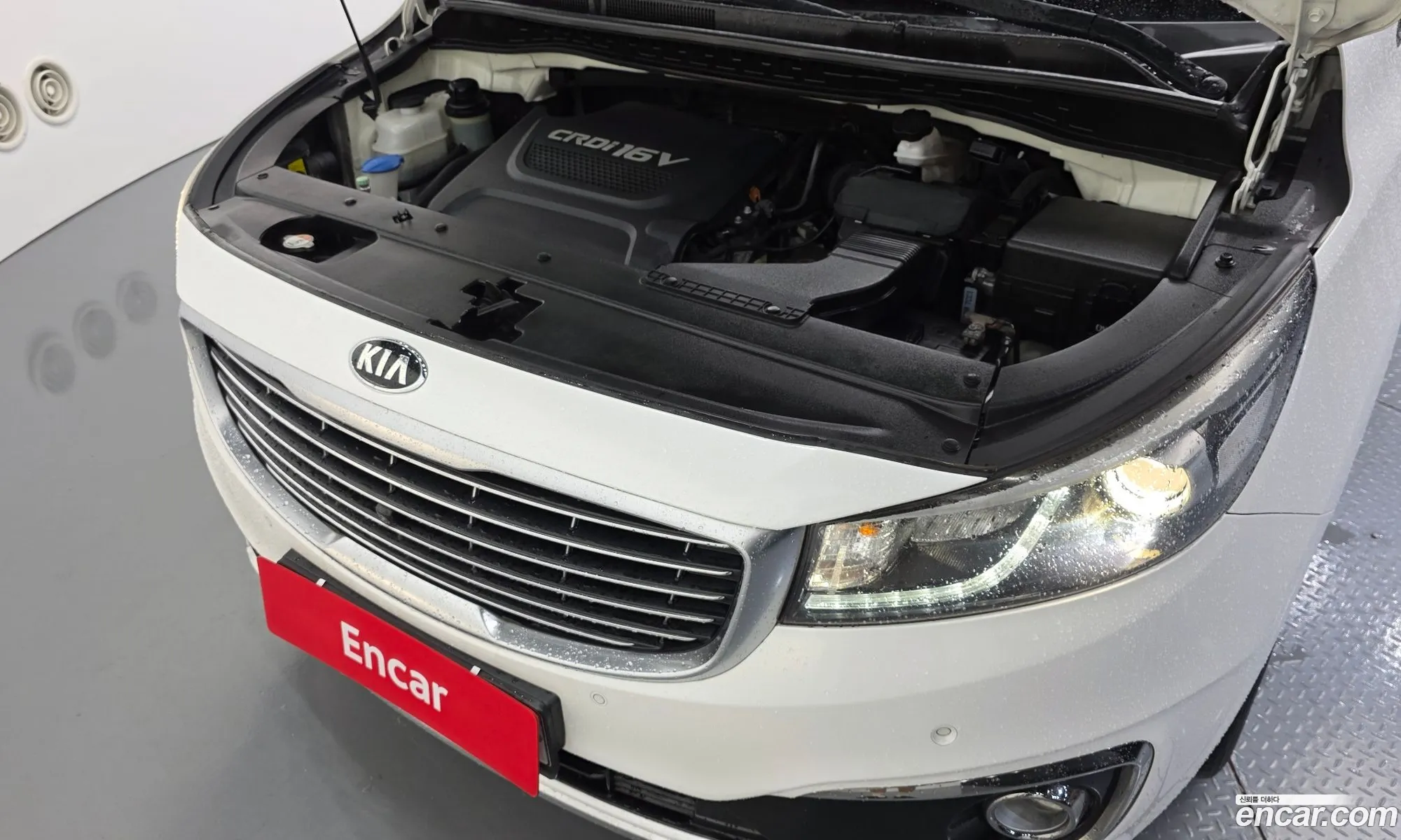 Kia Carnival 2017 KNAME81ABHS316389 — 4