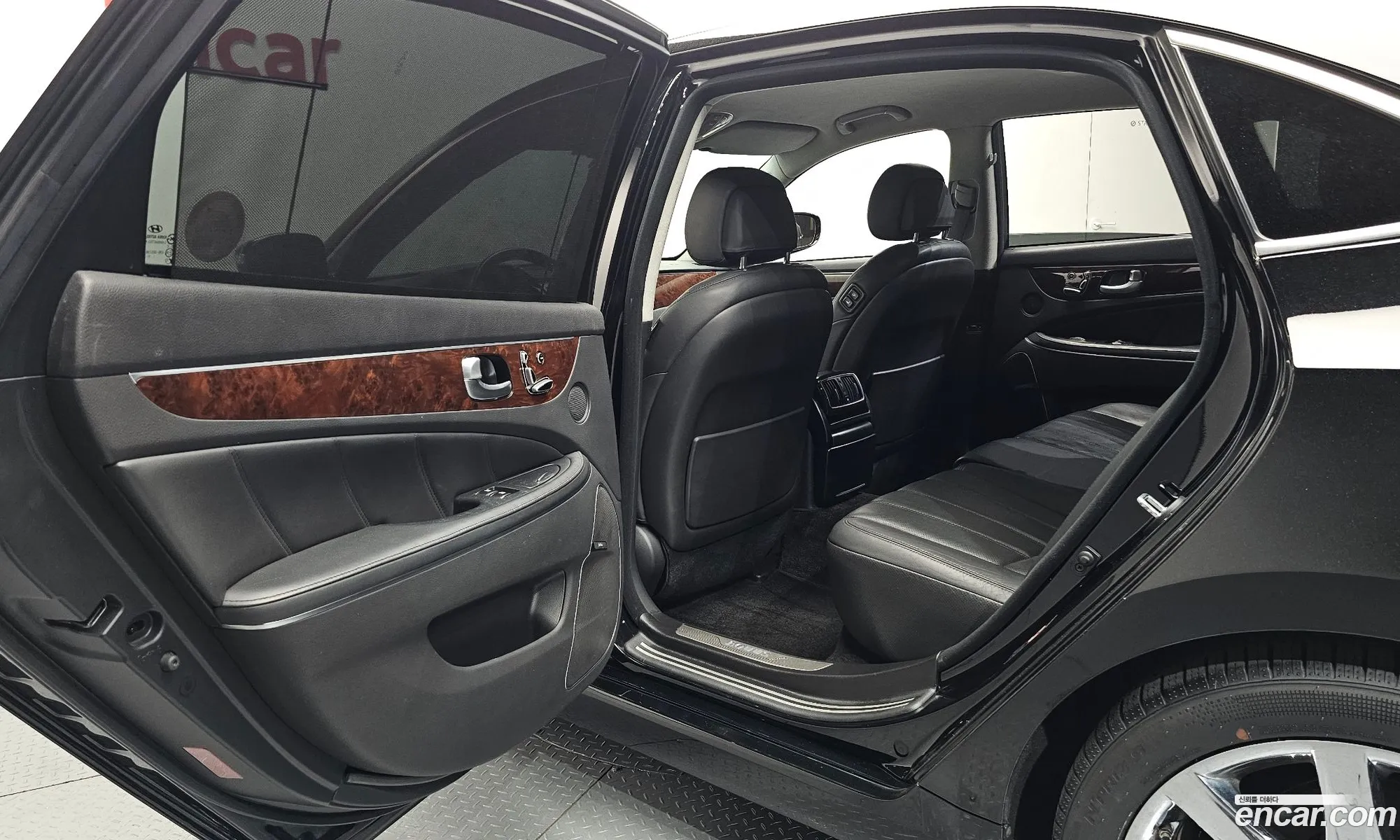 Hyundai Equus 2011 KMHGH41DBCU050092 — 10