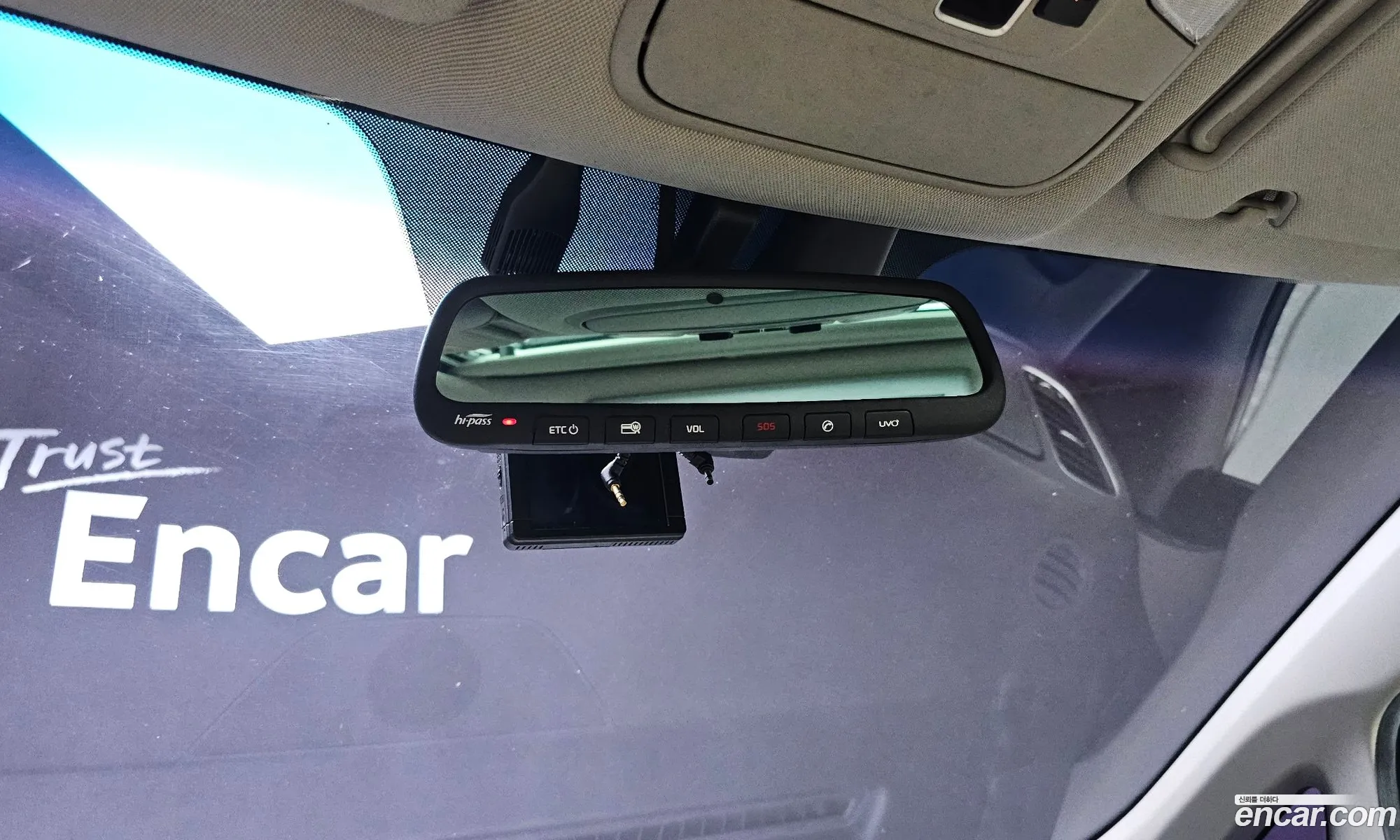 Kia Carnival 2017 KNAME81ABJS356137 — 9
