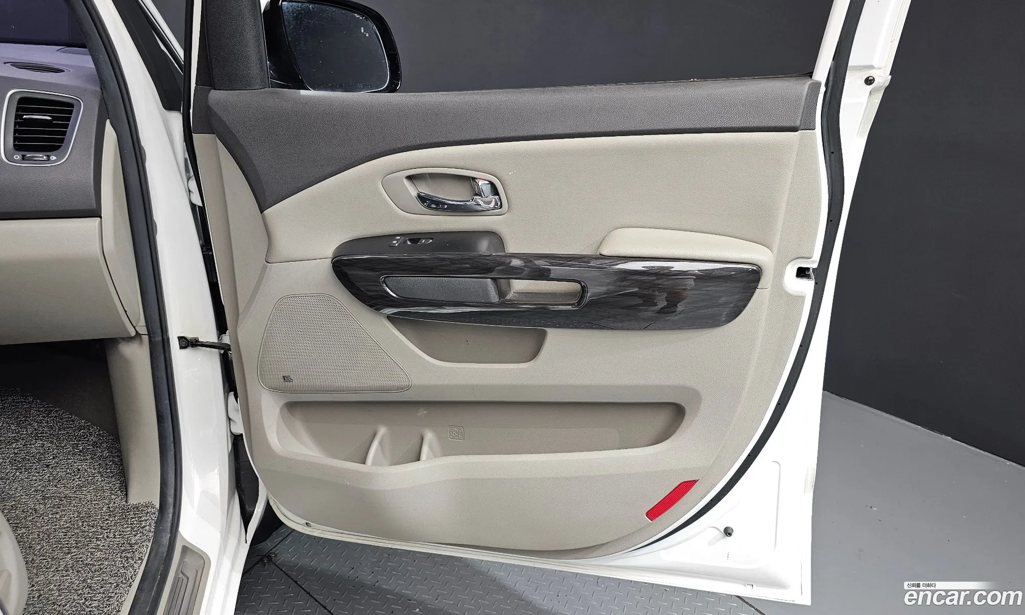 Kia Carnival 2017 KNAME81ABJS356137 — 15