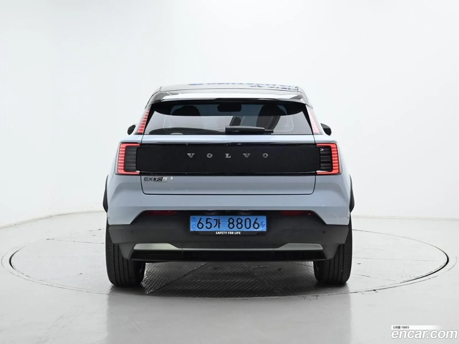 Volvo EX30 Cross Country 2025 — 10