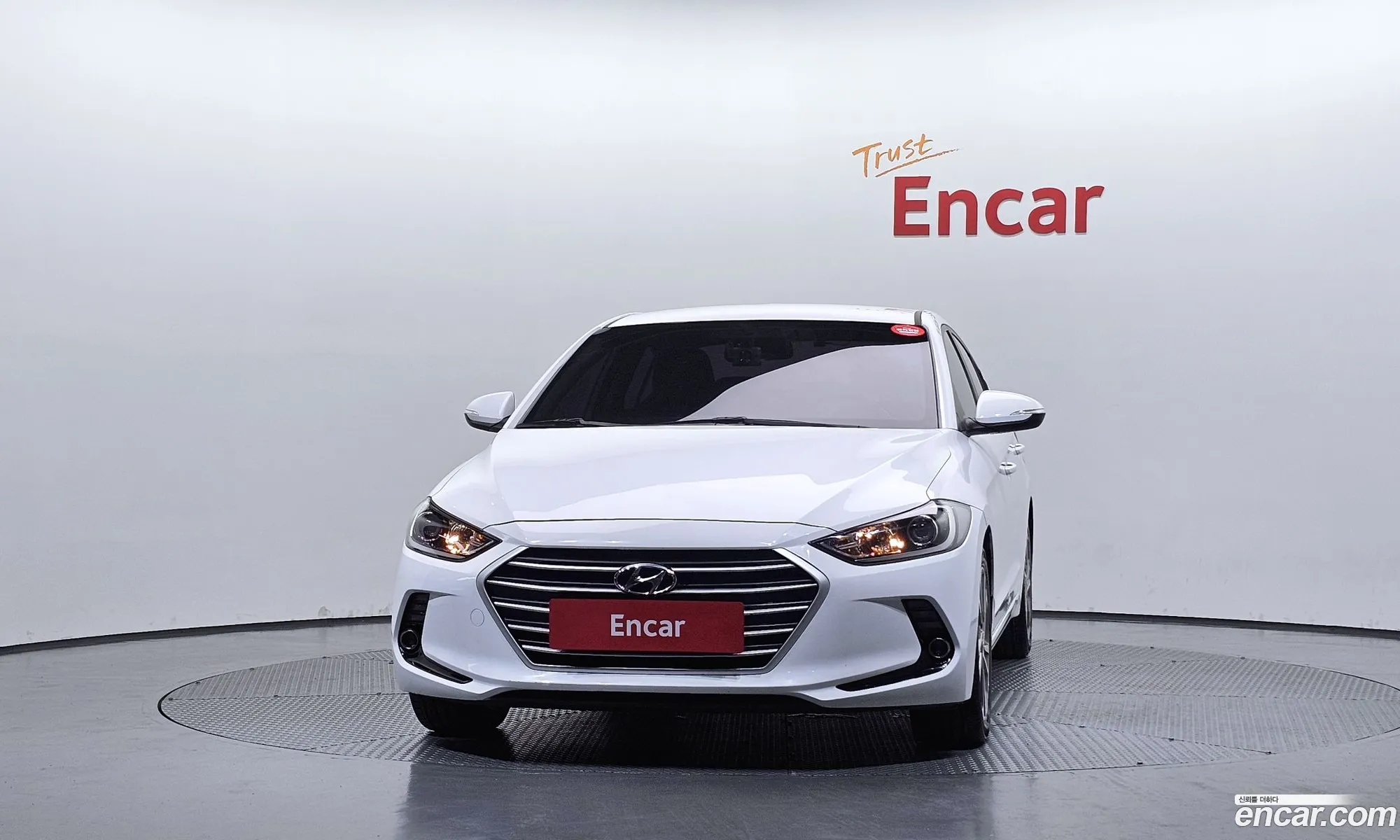 Hyundai Elantra AD 2018 — 13
