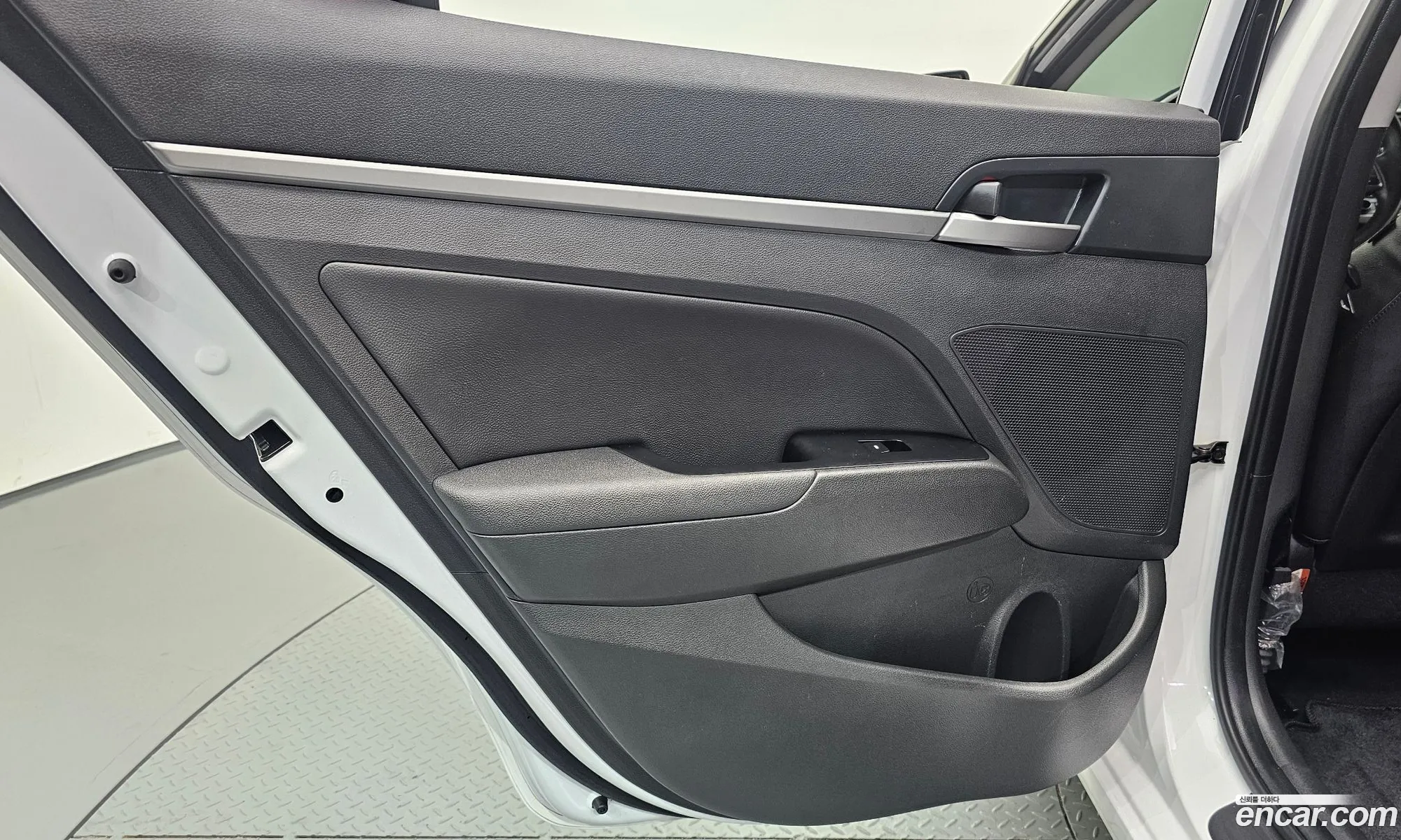 Hyundai Elantra AD 2018 — 11