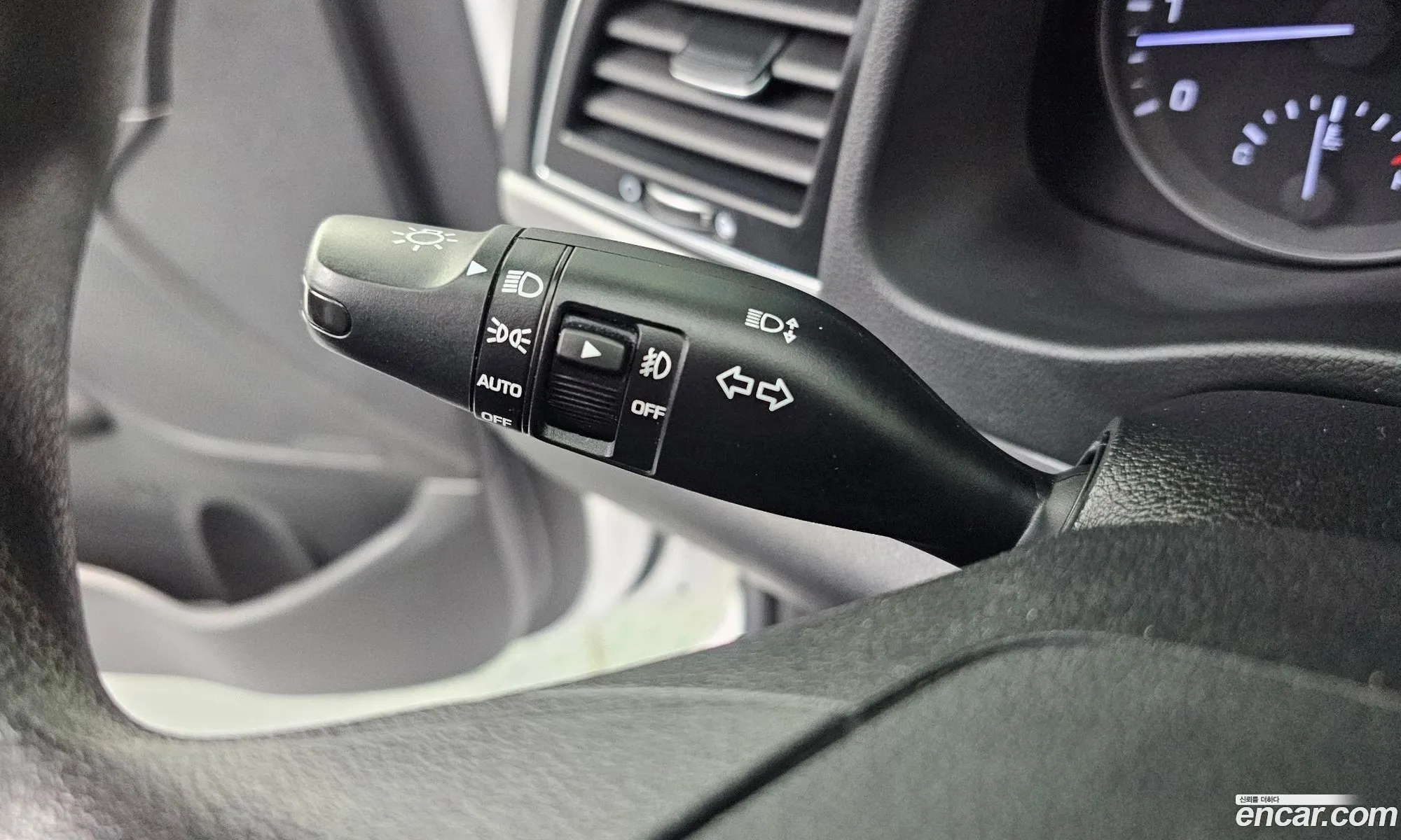 Hyundai Elantra AD 2018 — 29