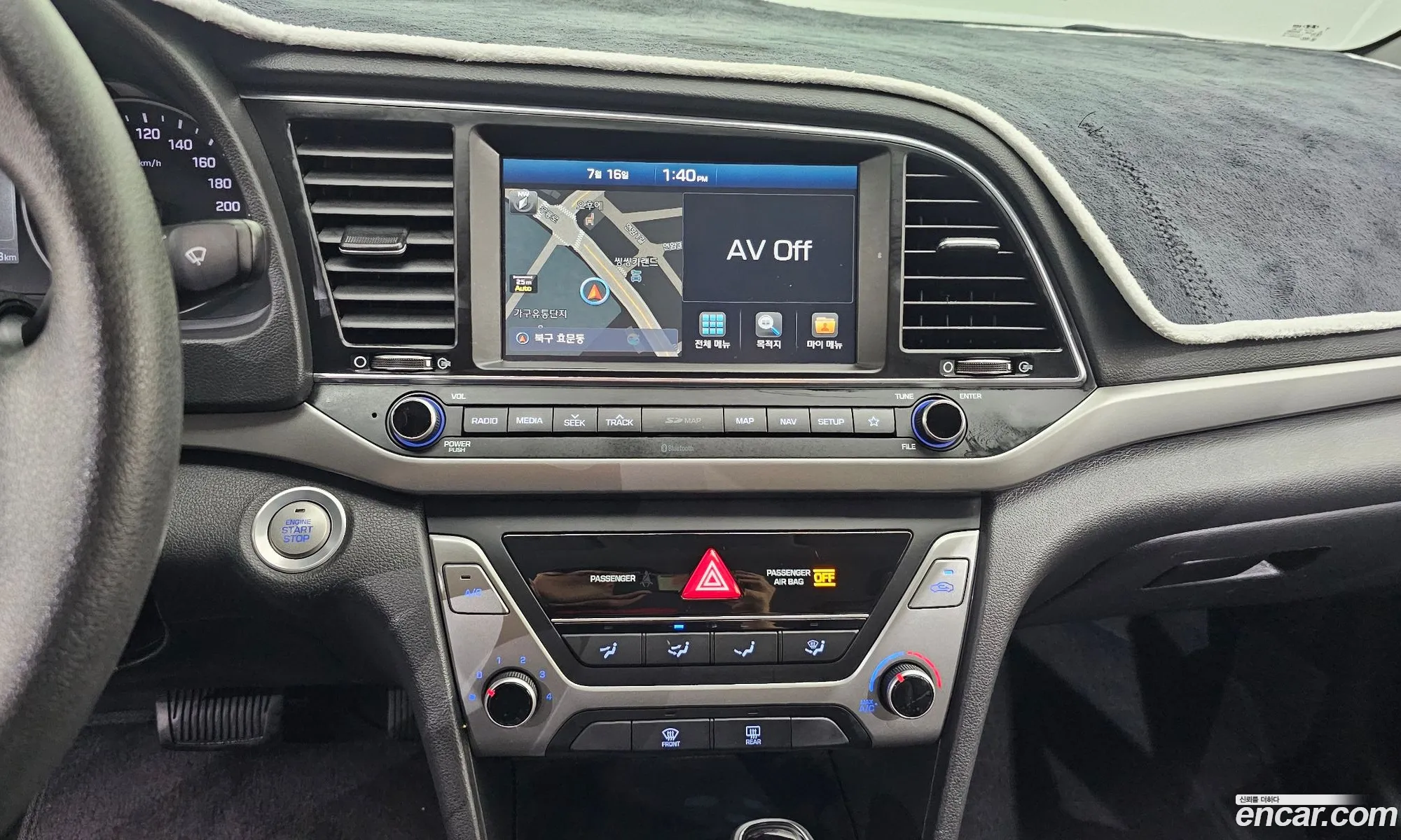 Hyundai Elantra AD 2018 — 14